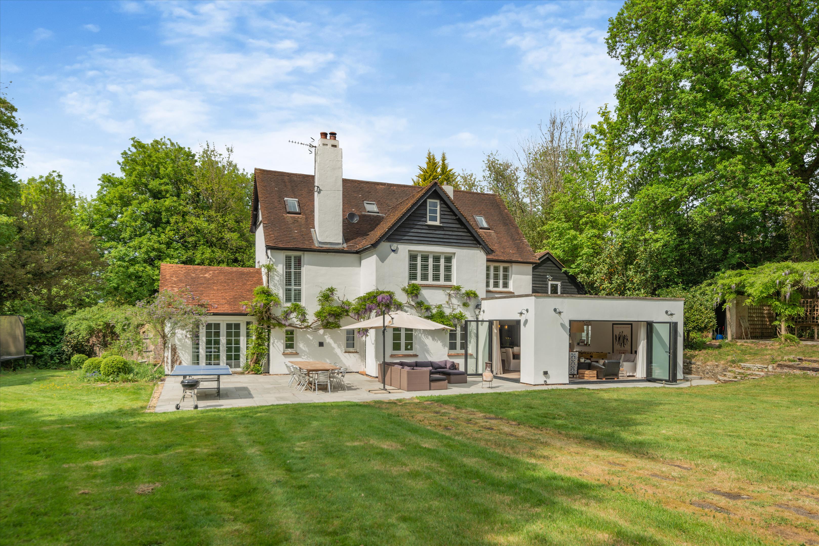 Franksfield, Peaslake, Guildford, Surrey, GU5