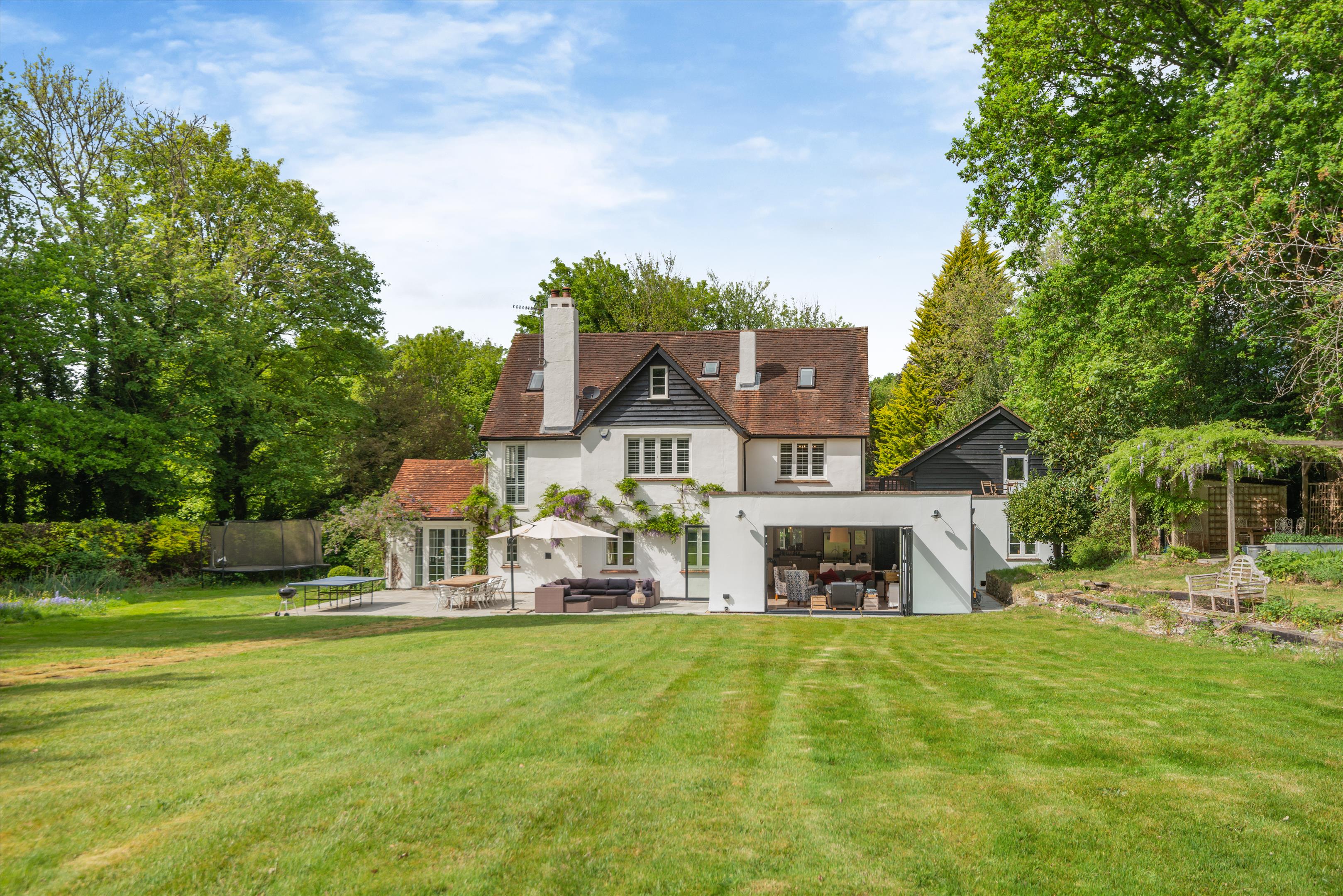Franksfield, Peaslake, Guildford, Surrey, GU5
