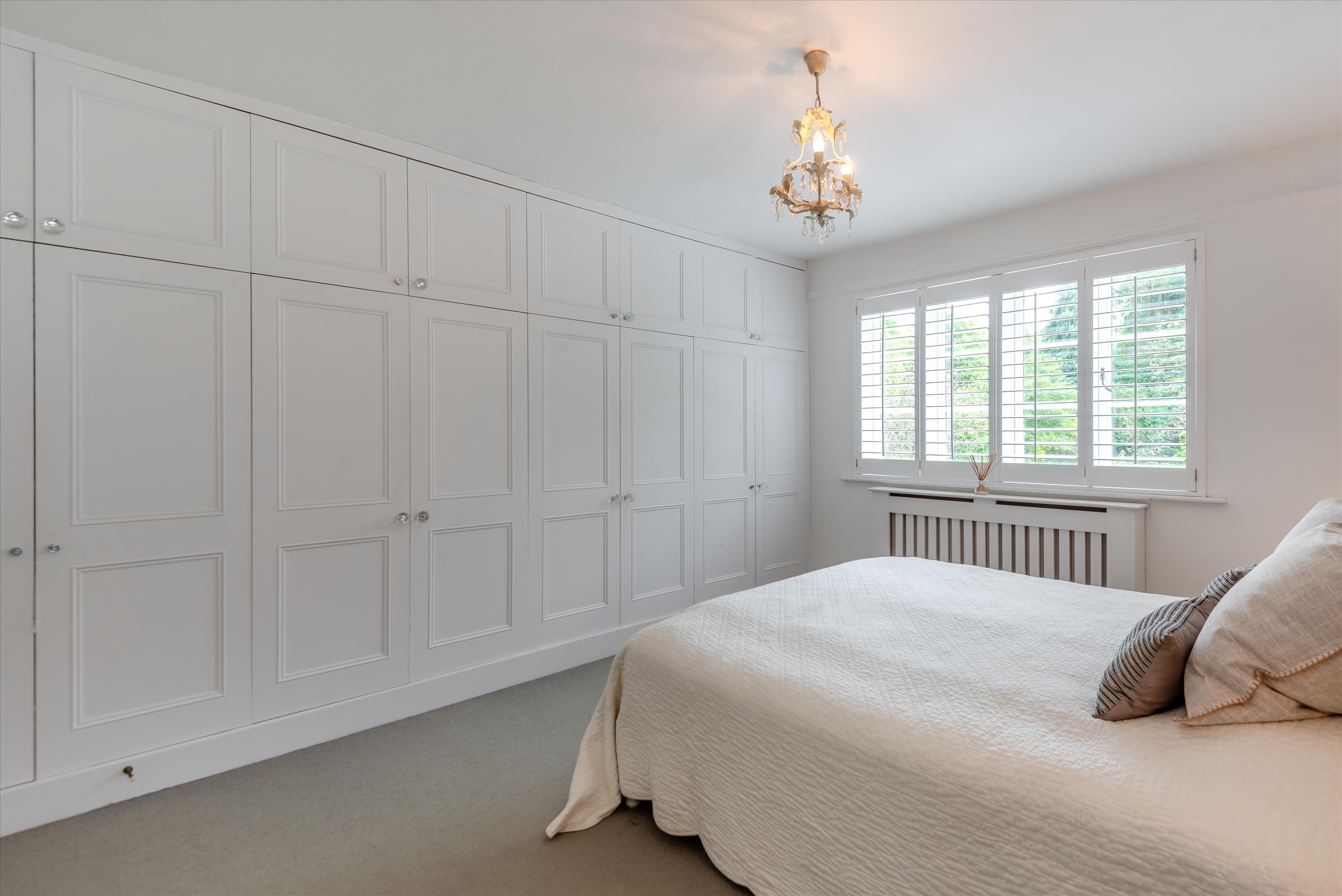 Franksfield, Peaslake, Guildford, Surrey, GU5