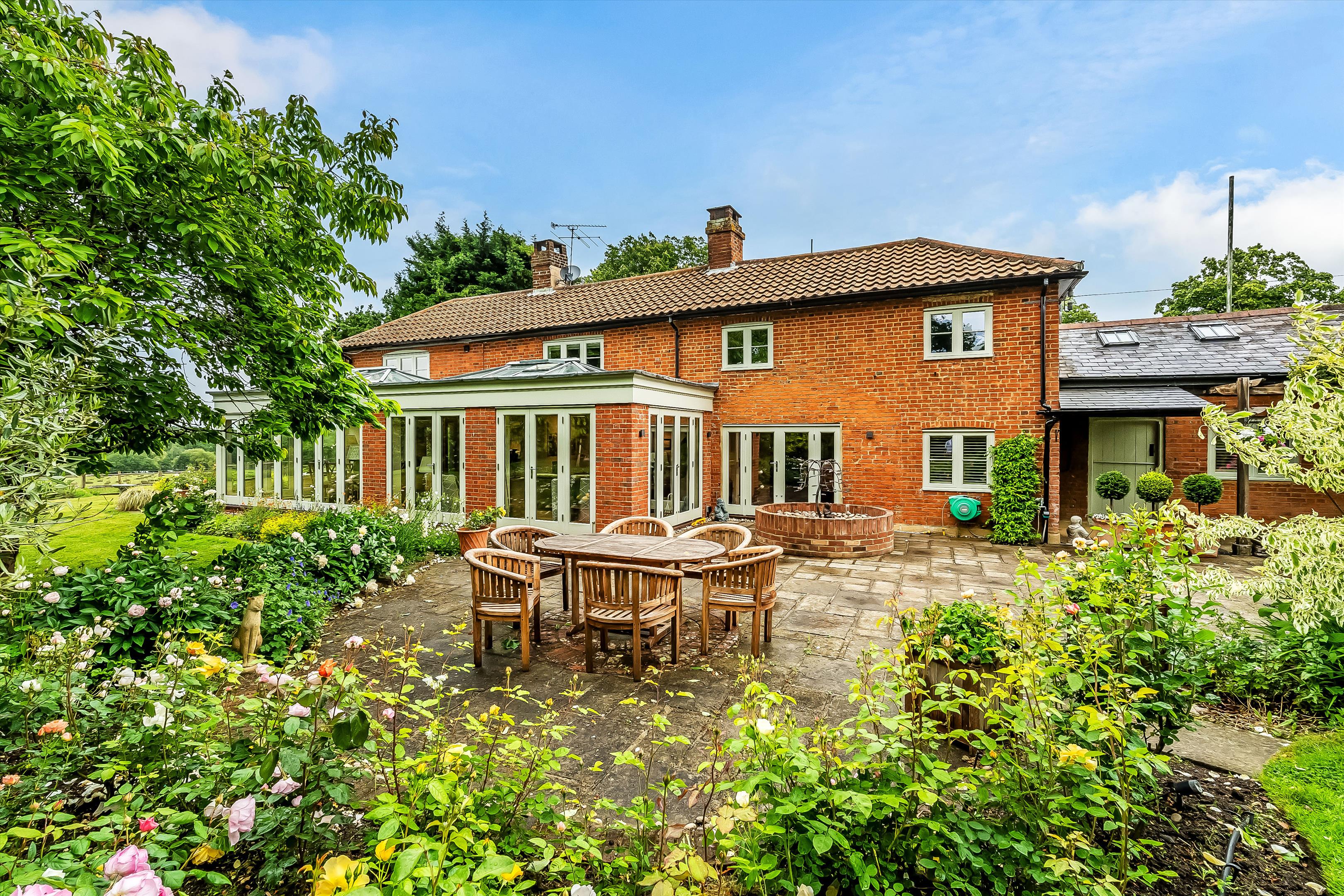 The Street, West Clandon, Guildford, Surrey, GU4 7TD