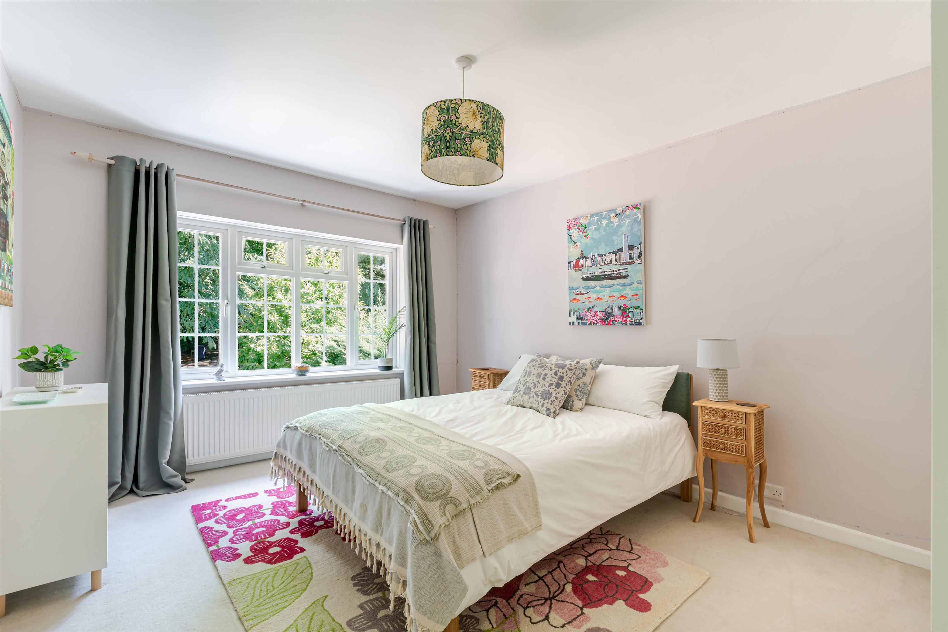 Bracken Close, Wonersh, Guildford, Surrey GU5.