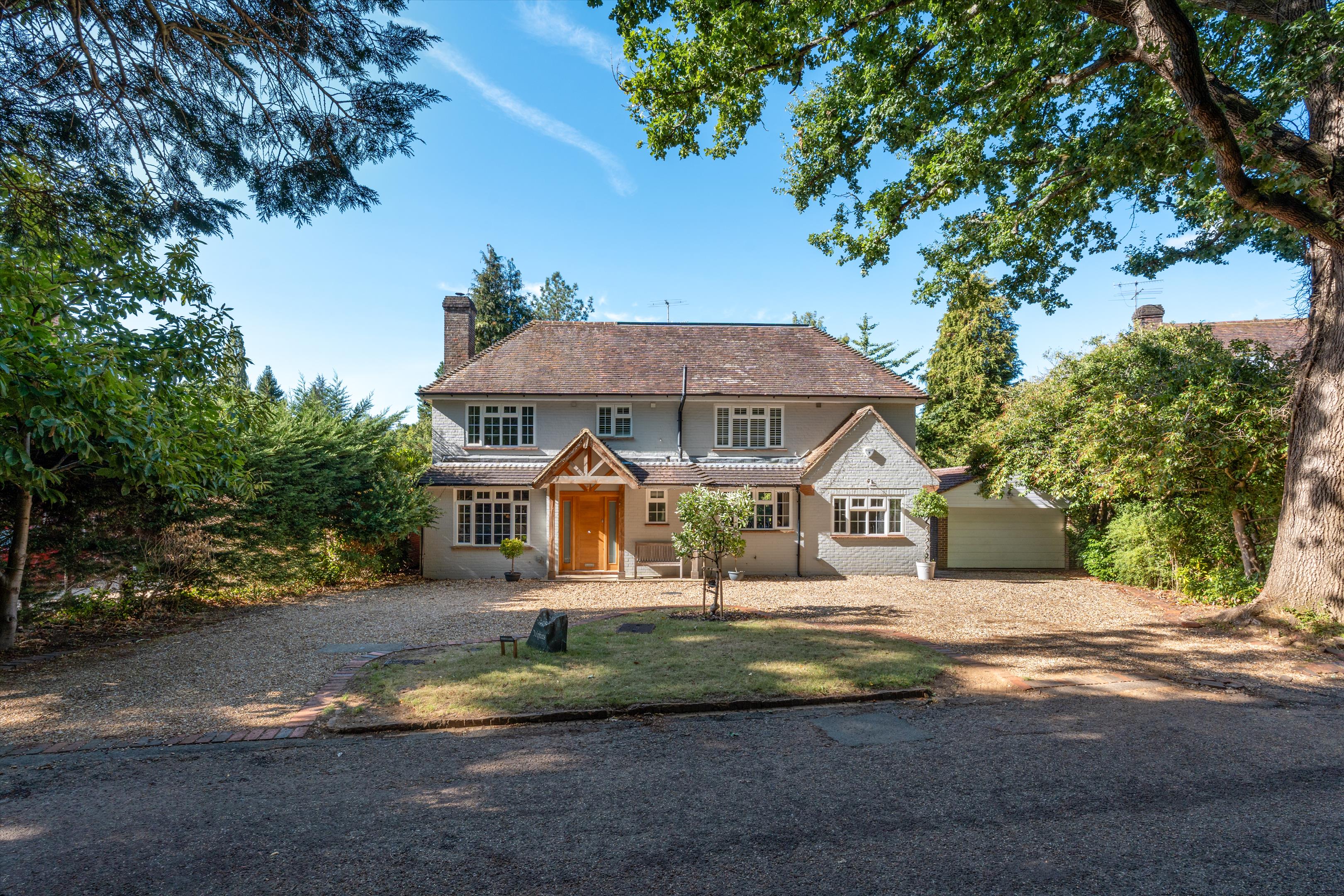 Bracken Close, Wonersh, Guildford, Surrey GU5.