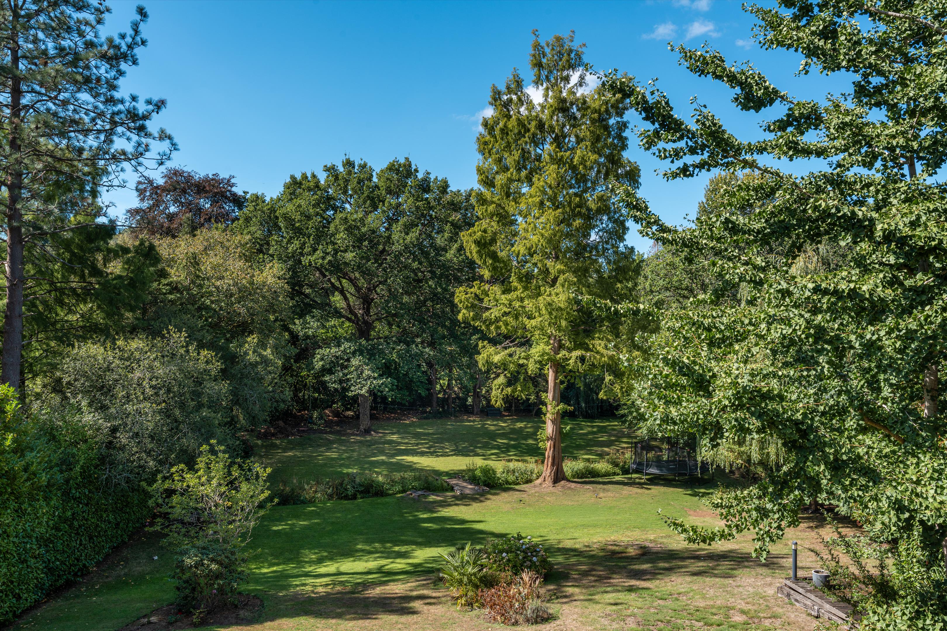 Bracken Close, Wonersh, Guildford, Surrey GU5.