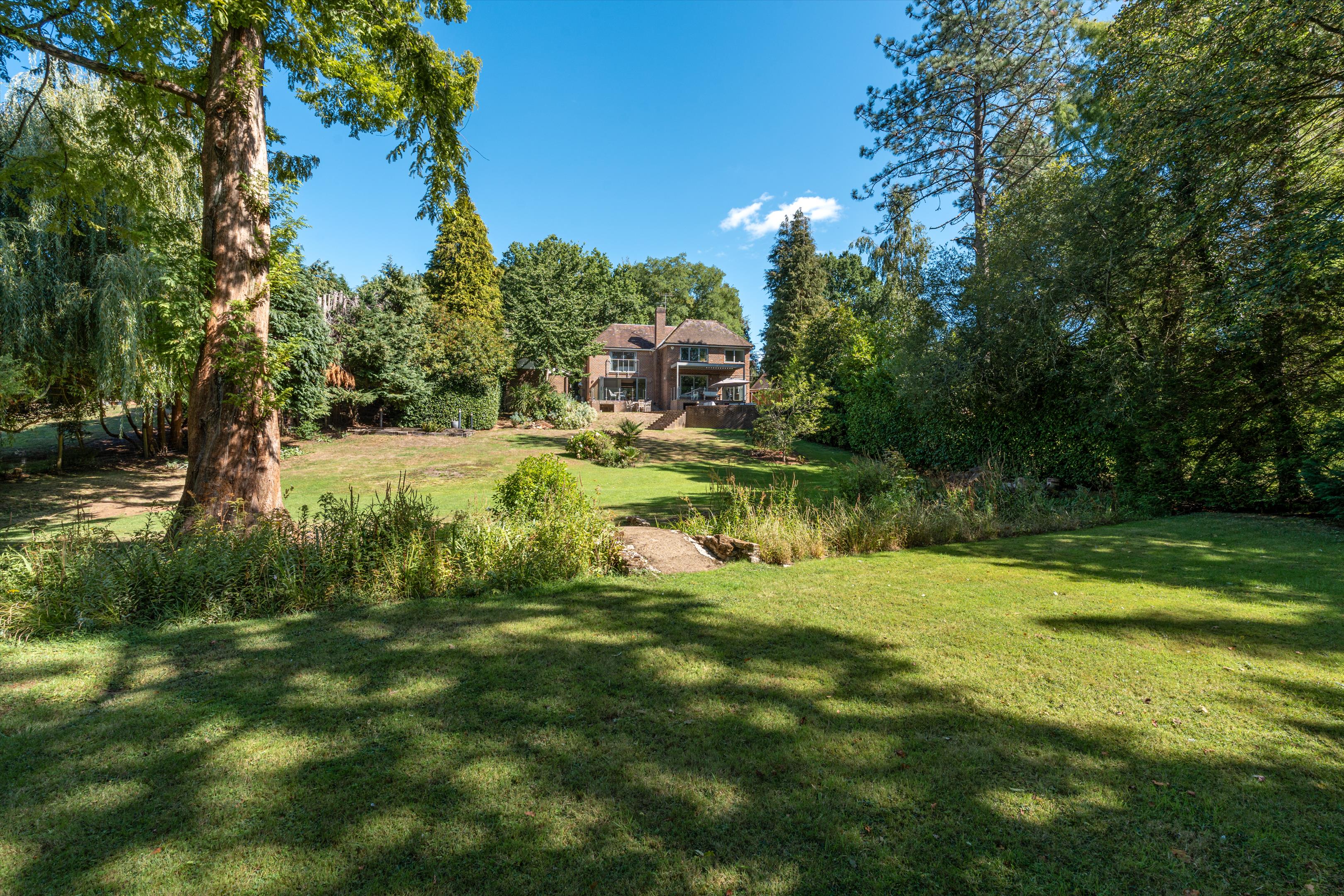 Bracken Close, Wonersh, Guildford, Surrey GU5.
