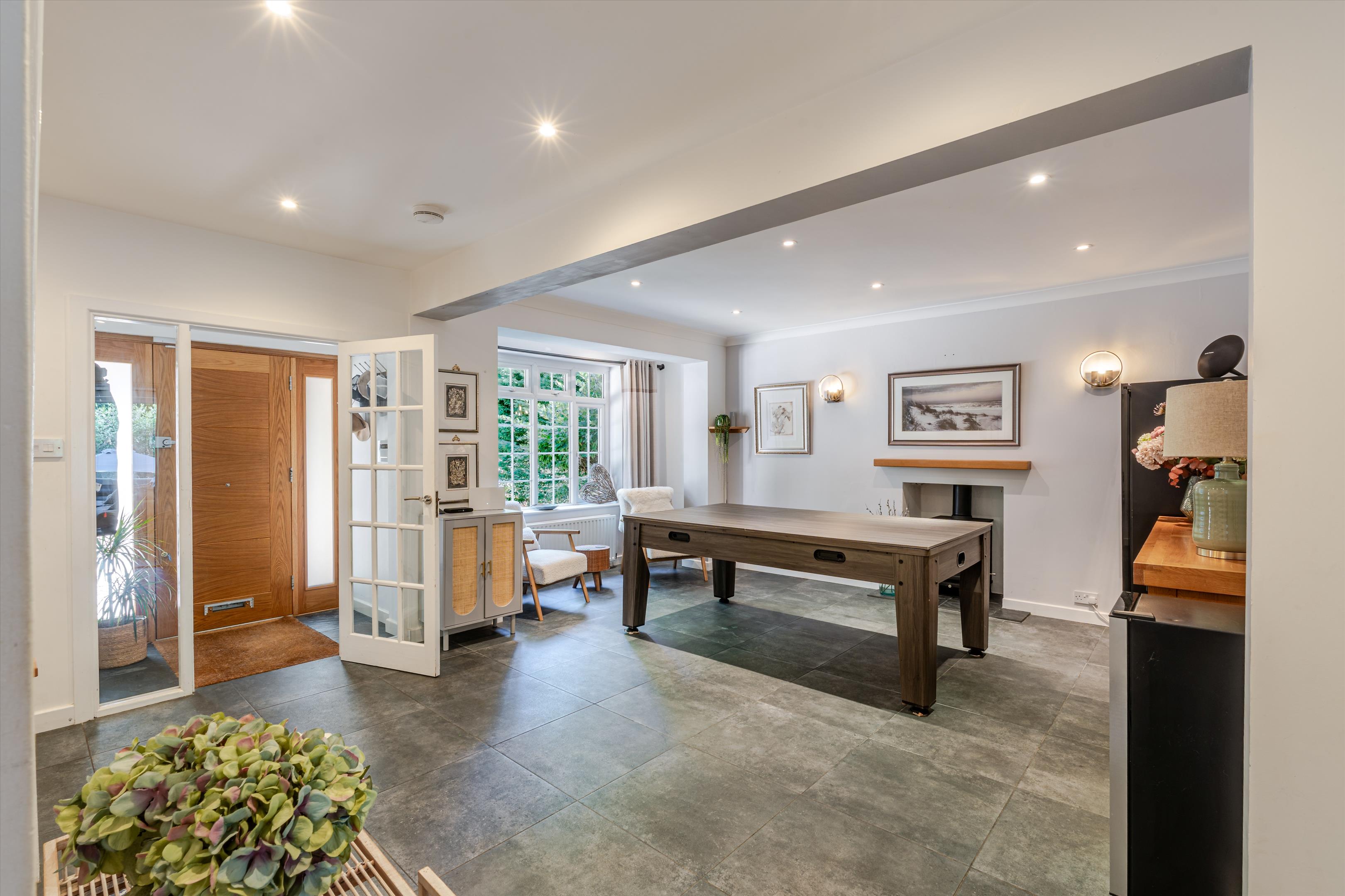 Bracken Close, Wonersh, Guildford, Surrey GU5.