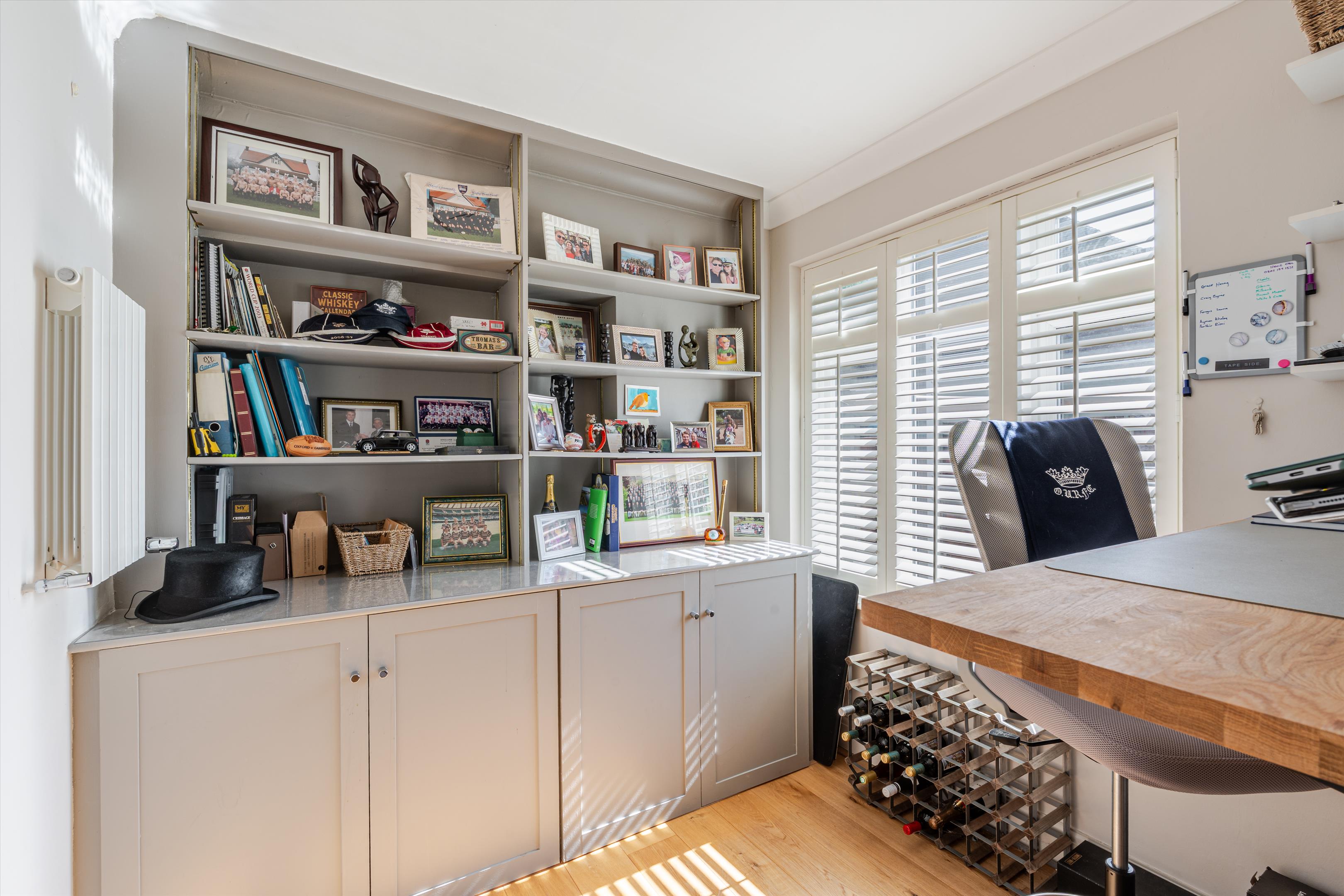 Bracken Close, Wonersh, Guildford, Surrey GU5.