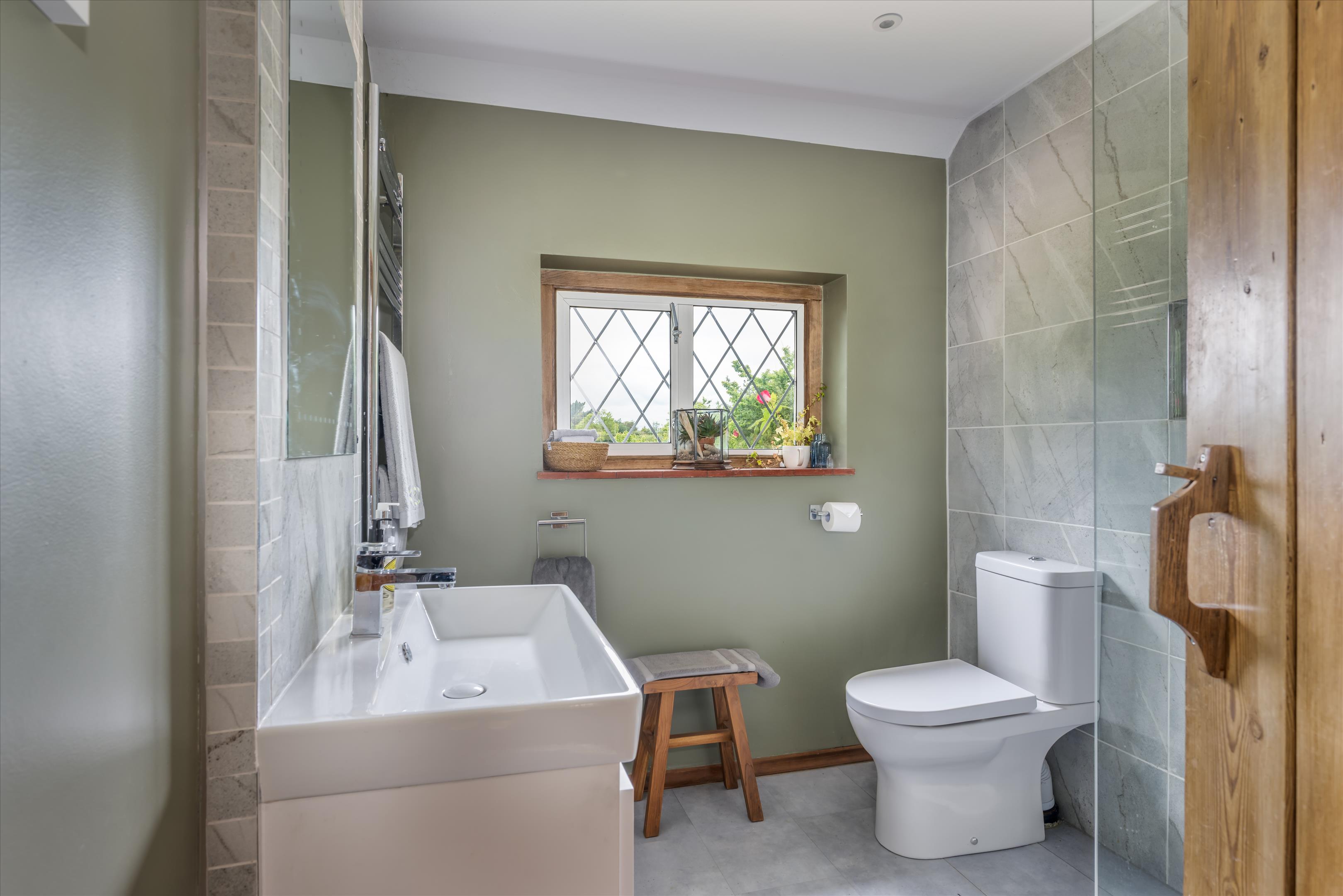 Burrows Lane, Gomshall, Guildford, Surrey GU5