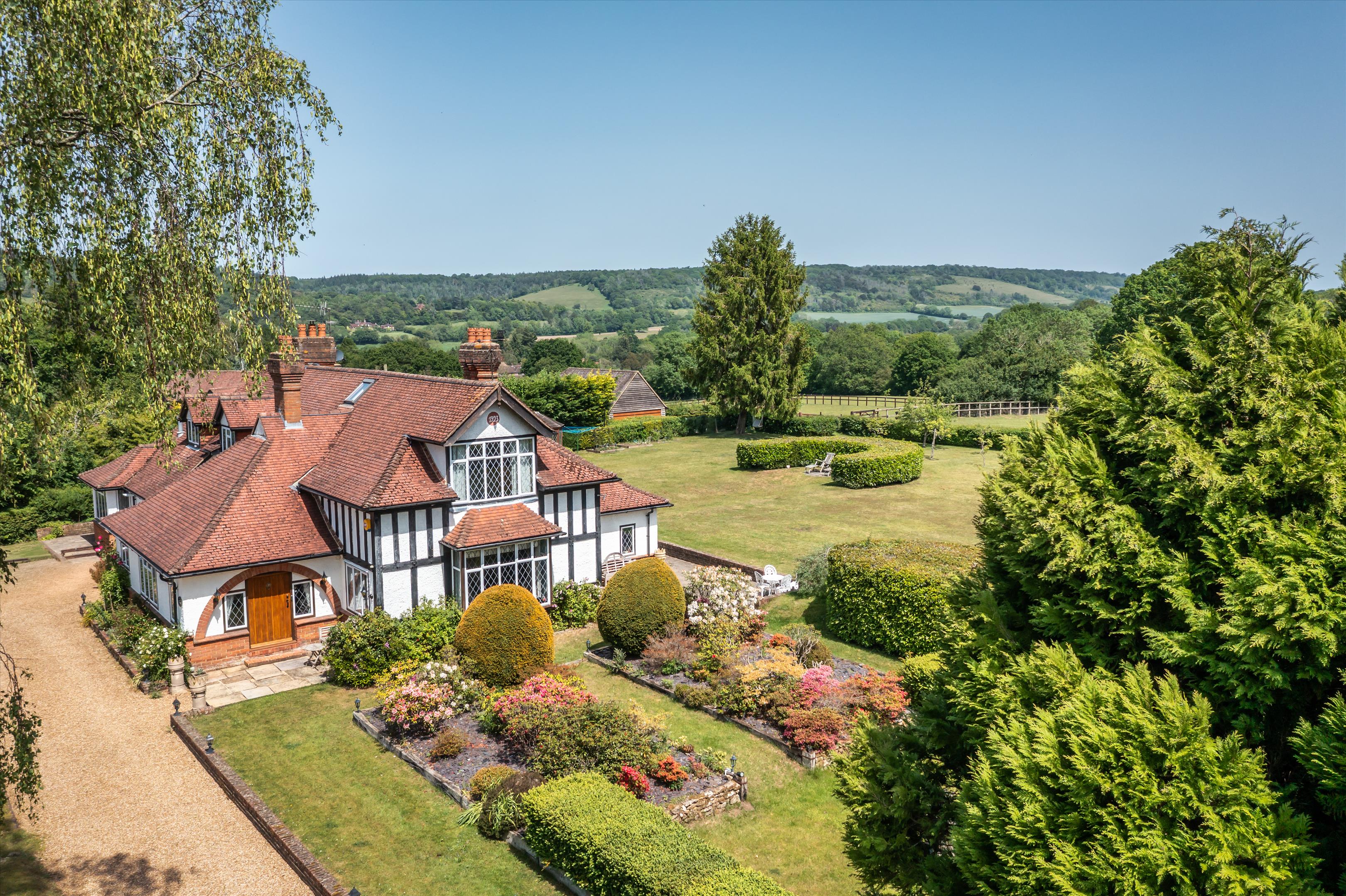 Burrows Lane, Gomshall, Guildford, Surrey GU5
