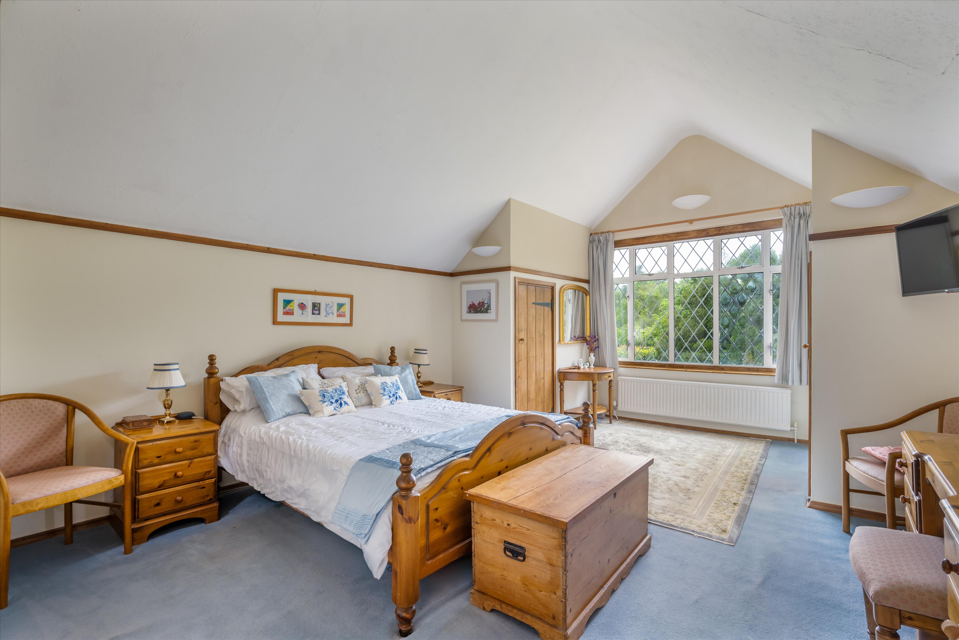 Burrows Lane, Gomshall, Guildford, Surrey GU5