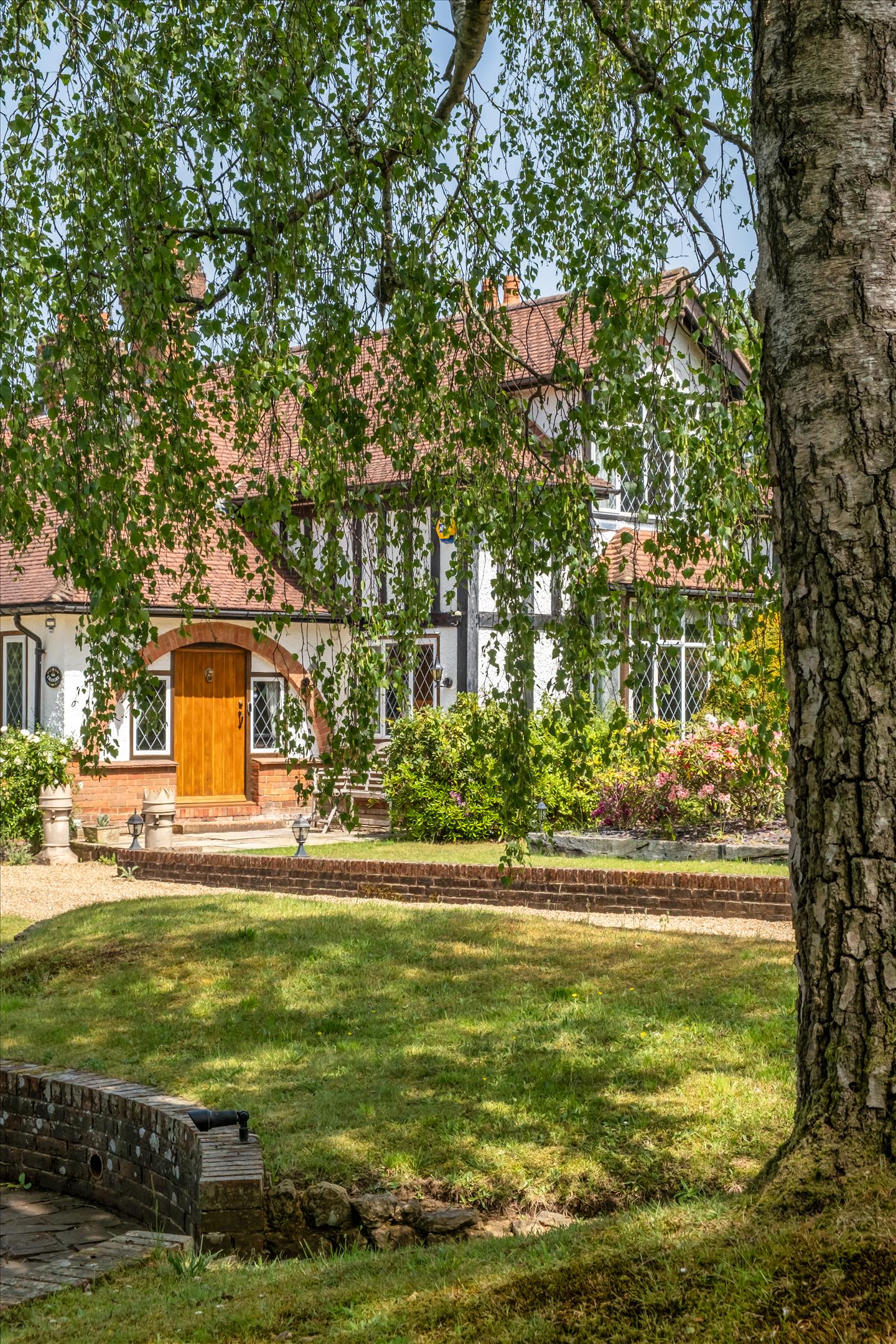 Burrows Lane, Gomshall, Guildford, Surrey GU5