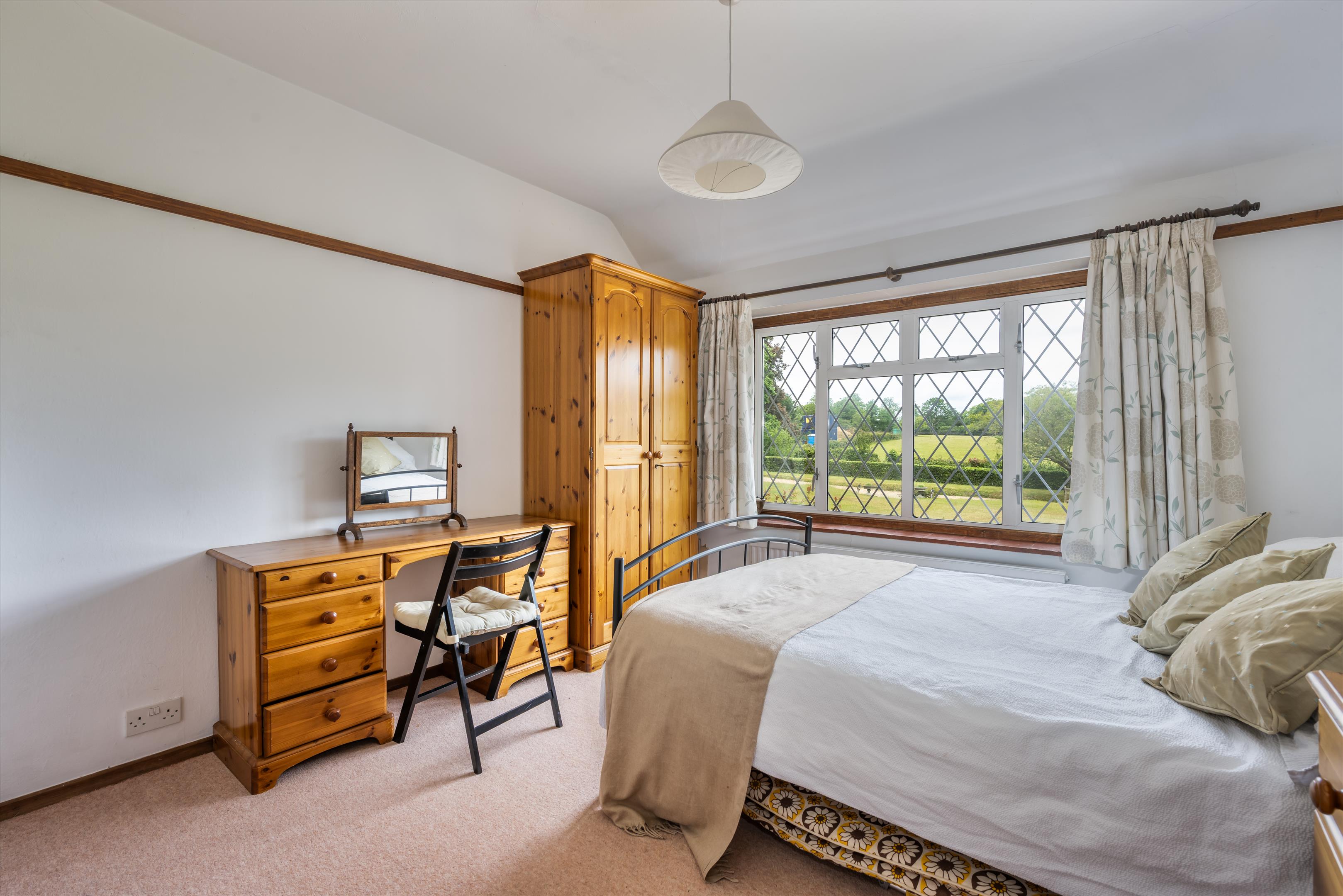 Burrows Lane, Gomshall, Guildford, Surrey GU5