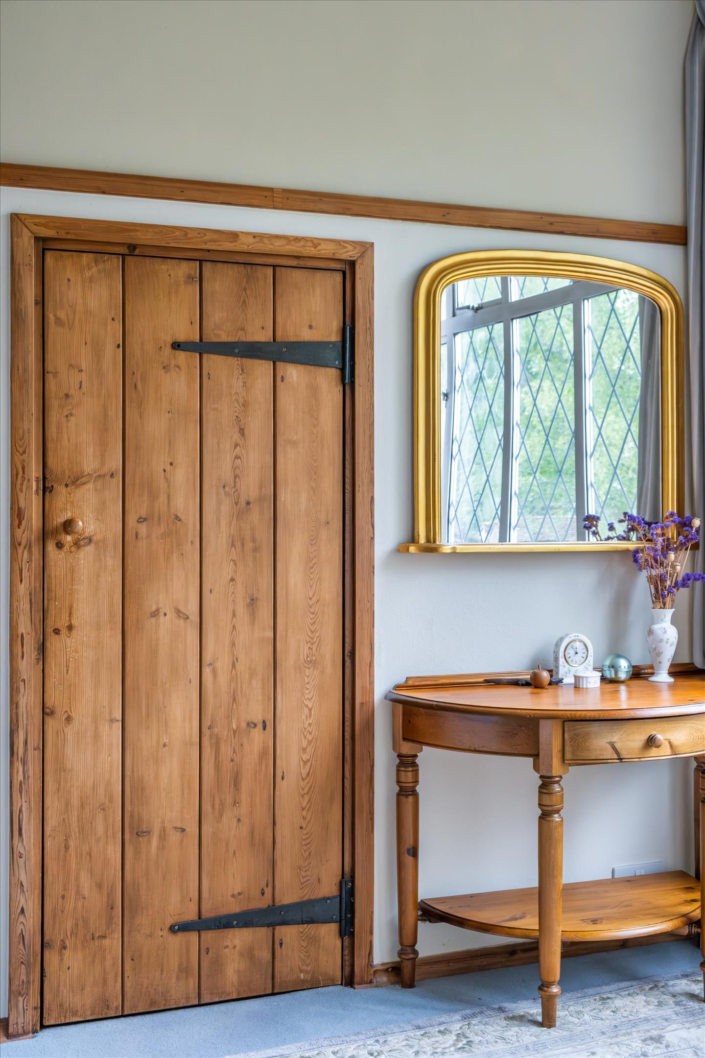 Burrows Lane, Gomshall, Guildford, Surrey GU5