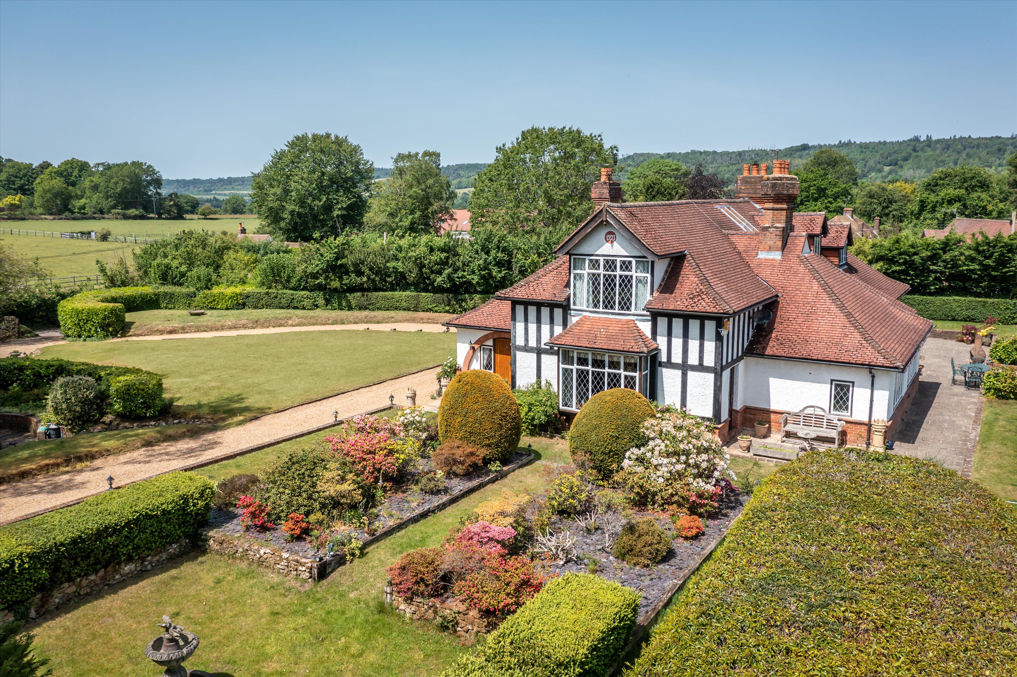 Burrows Lane, Gomshall, Guildford, Surrey GU5