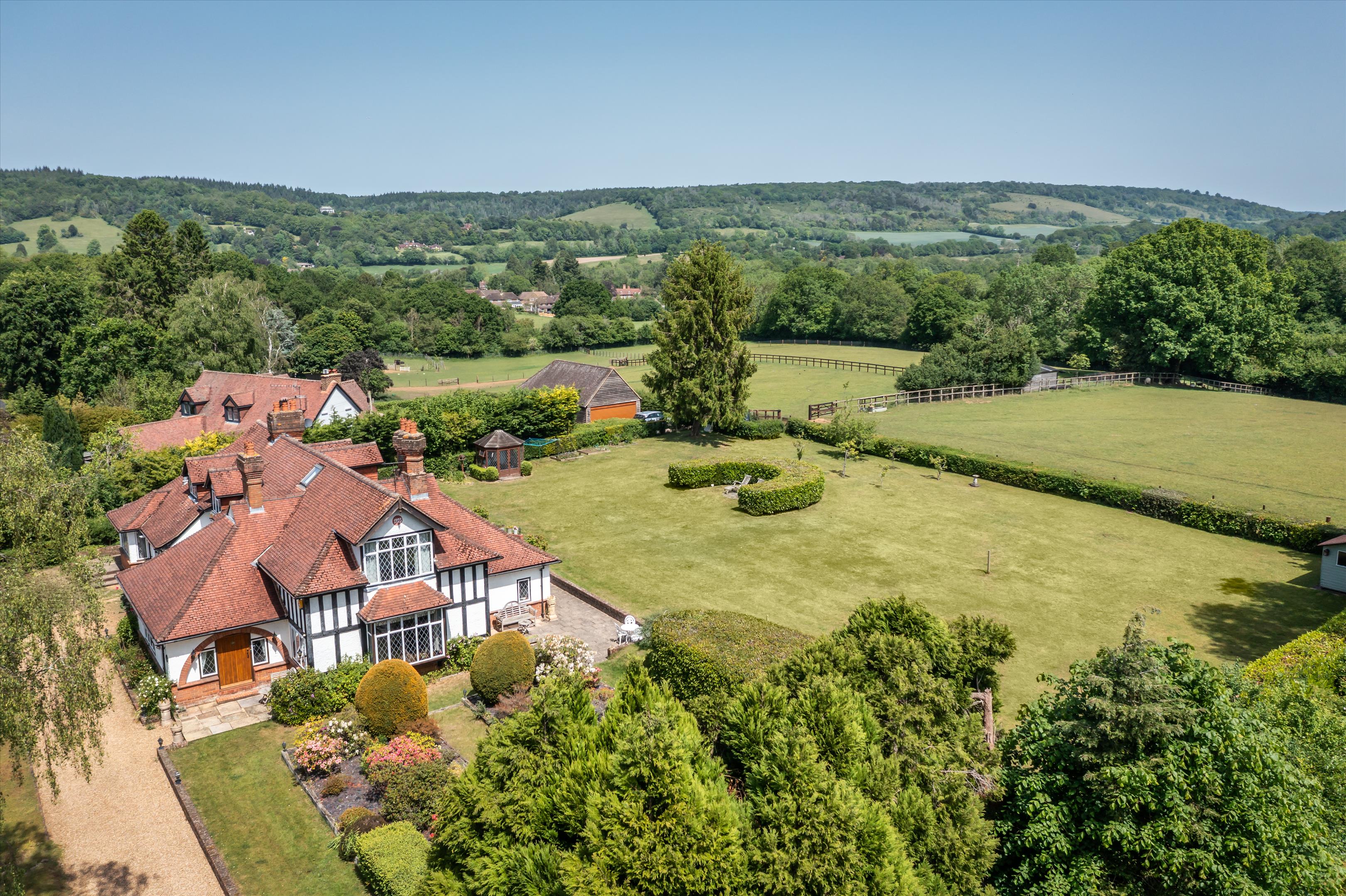 Burrows Lane, Gomshall, Guildford, Surrey GU5