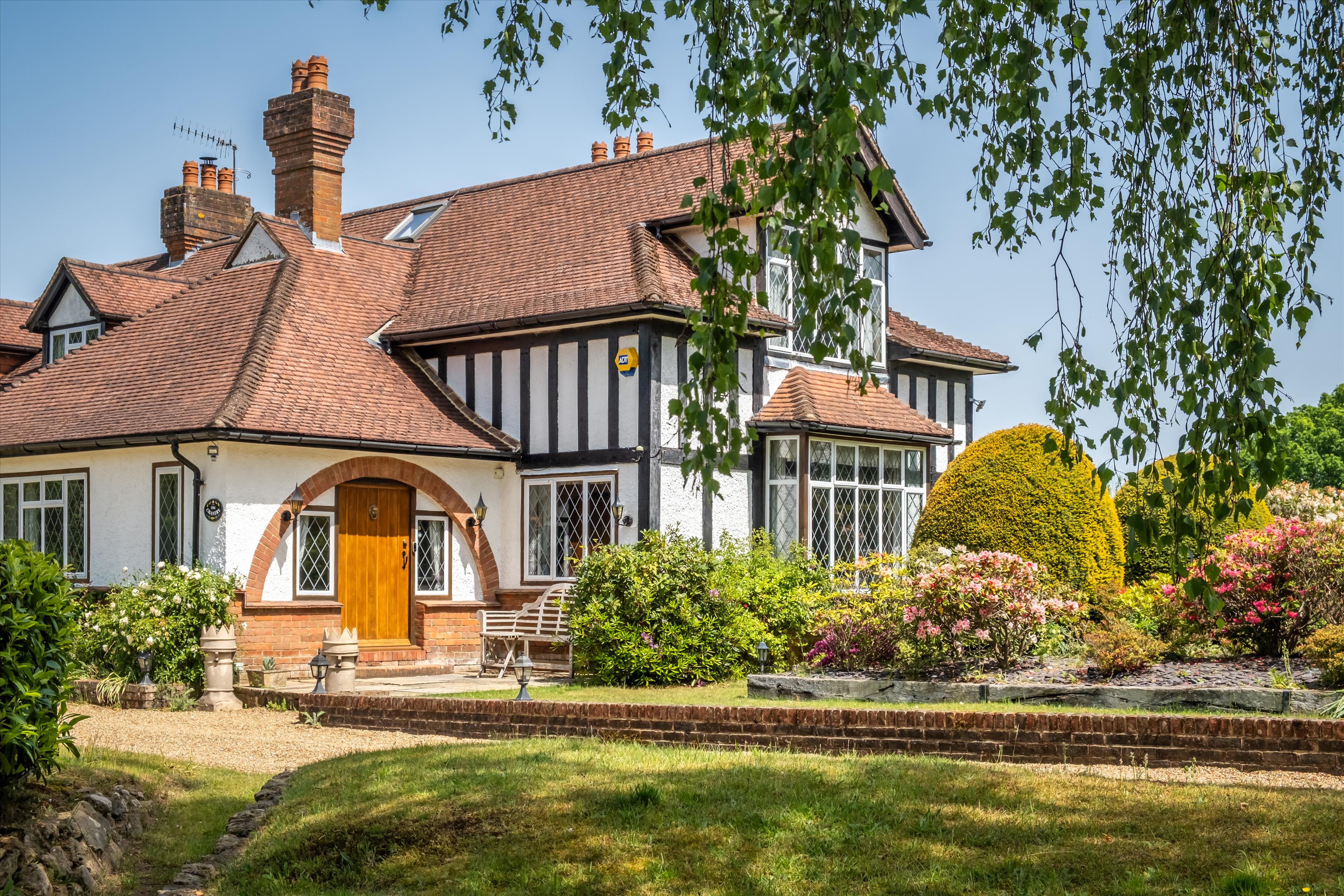 Burrows Lane, Gomshall, Guildford, Surrey GU5