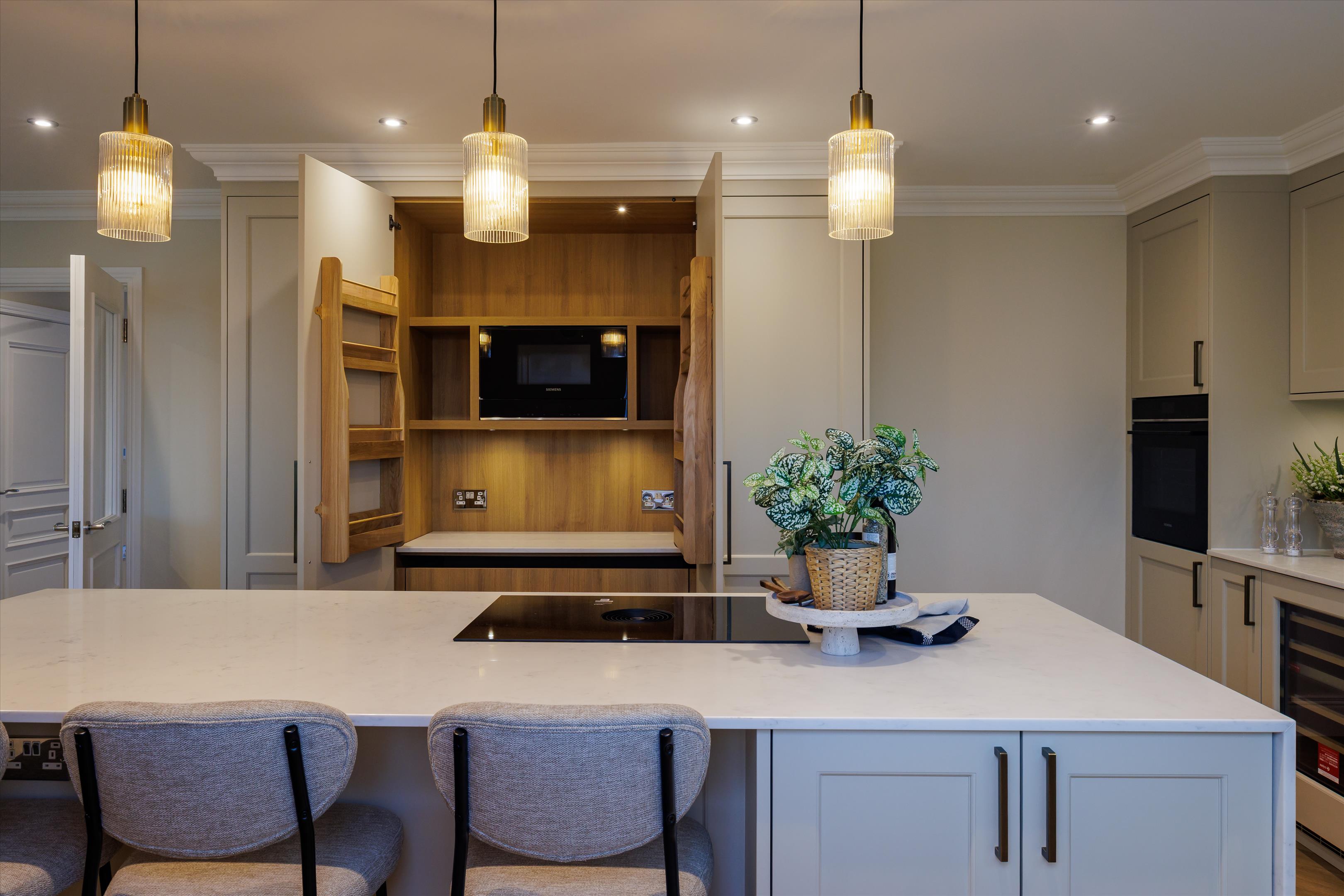 Horseshoe Crescent, Guildford GU1