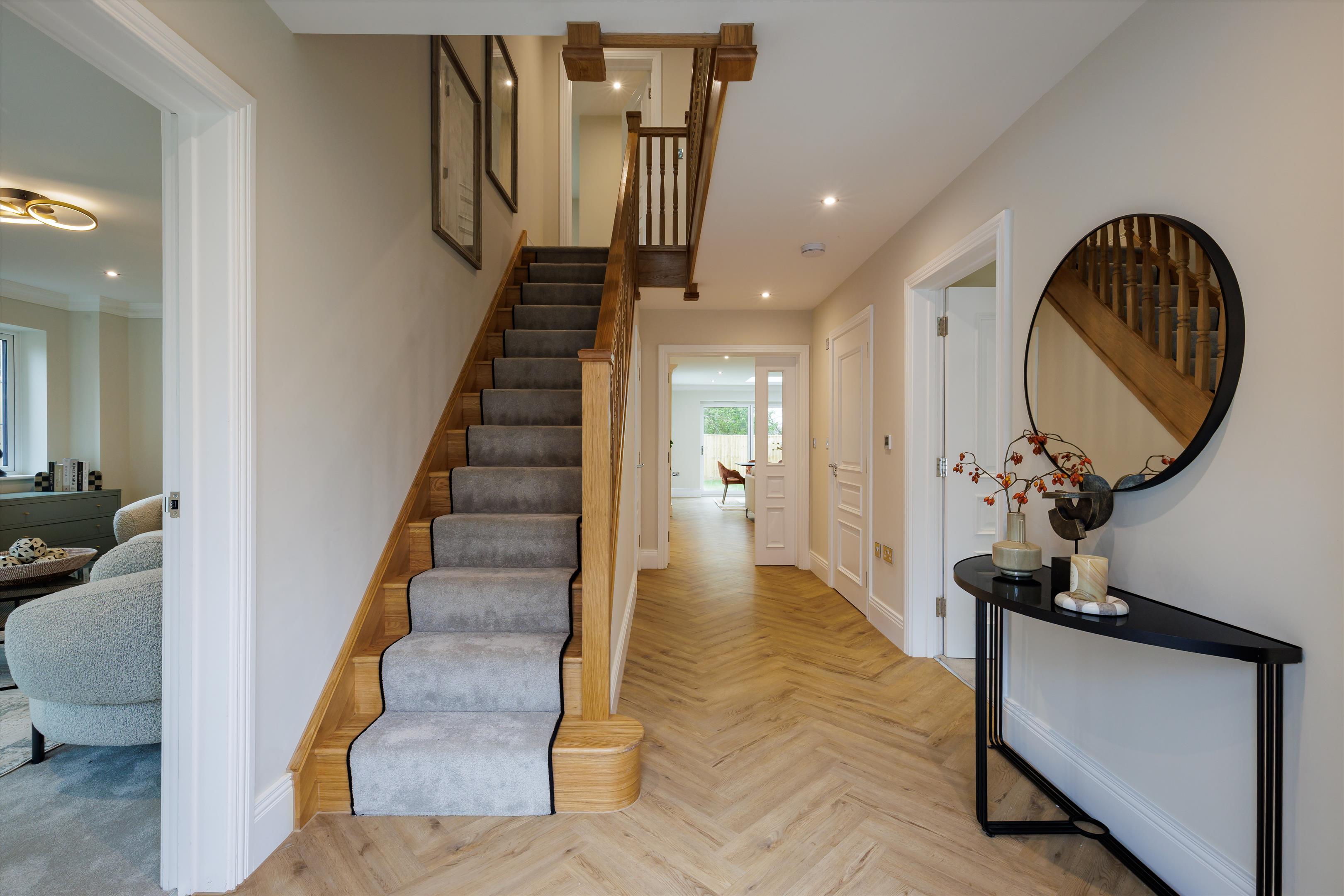 Horseshoe Crescent, Guildford GU1
