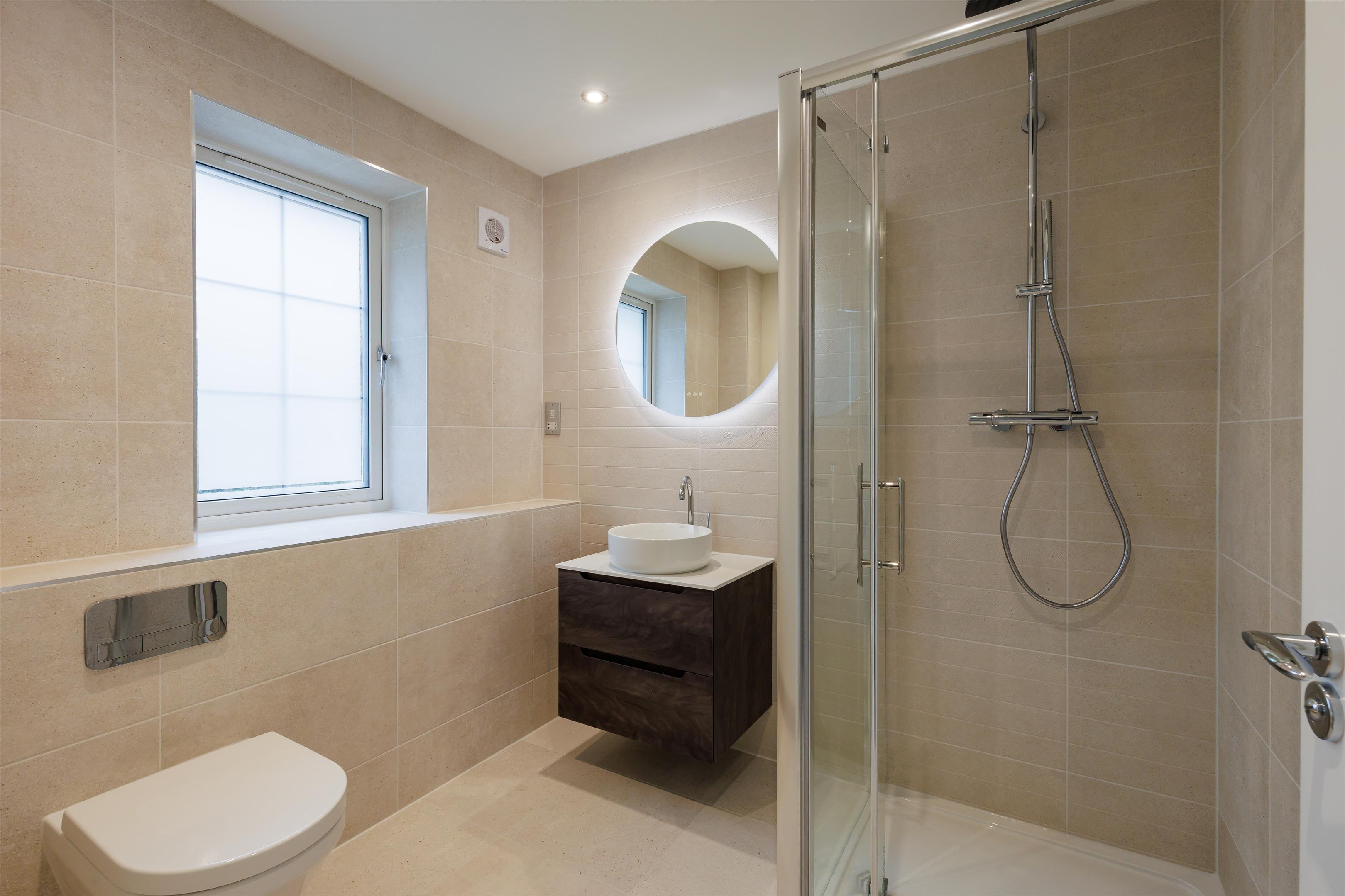 Horseshoe Crescent, Guildford GU1