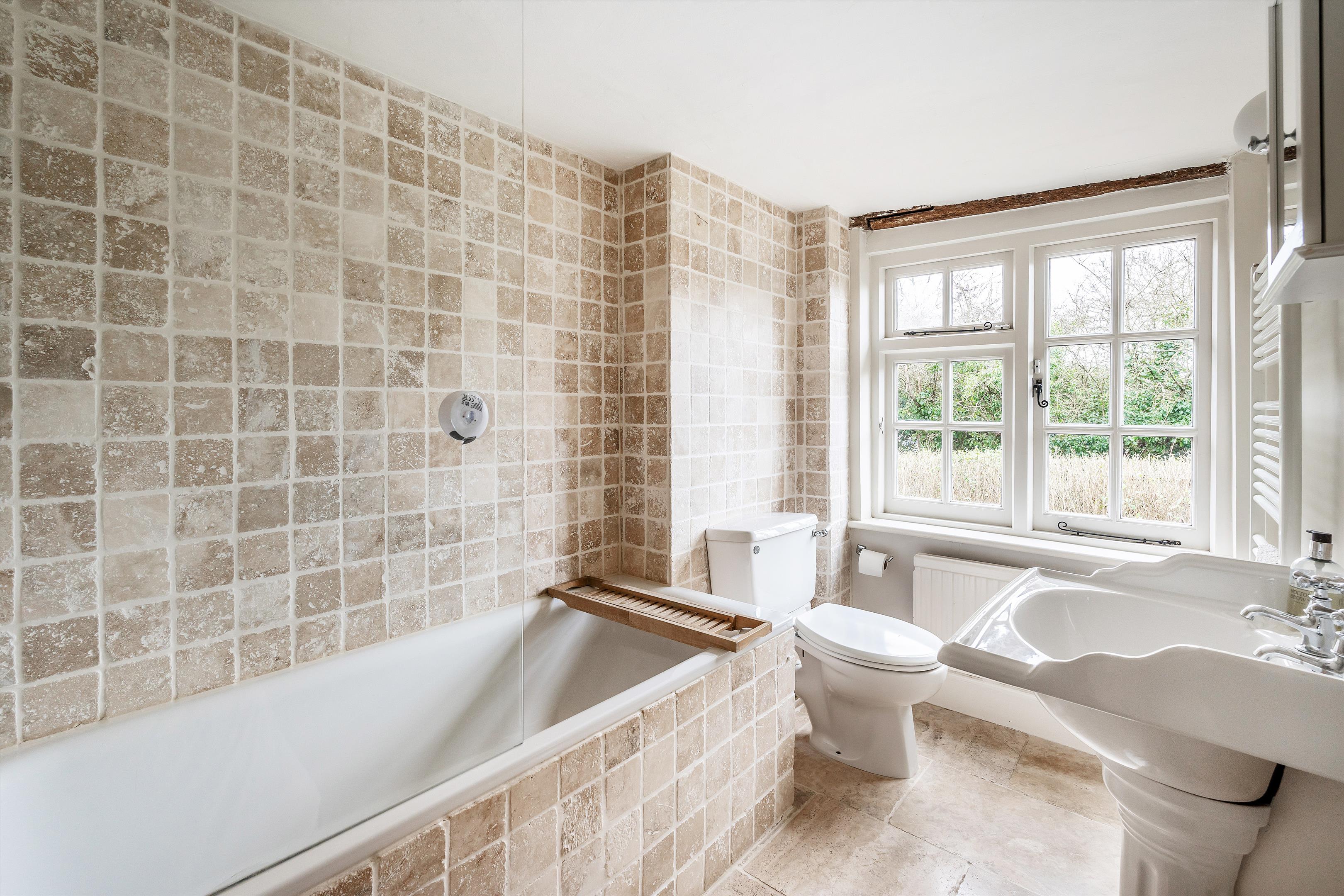 Trunley Heath Road, Bramley, Guildford, Surrey GU5 0BW