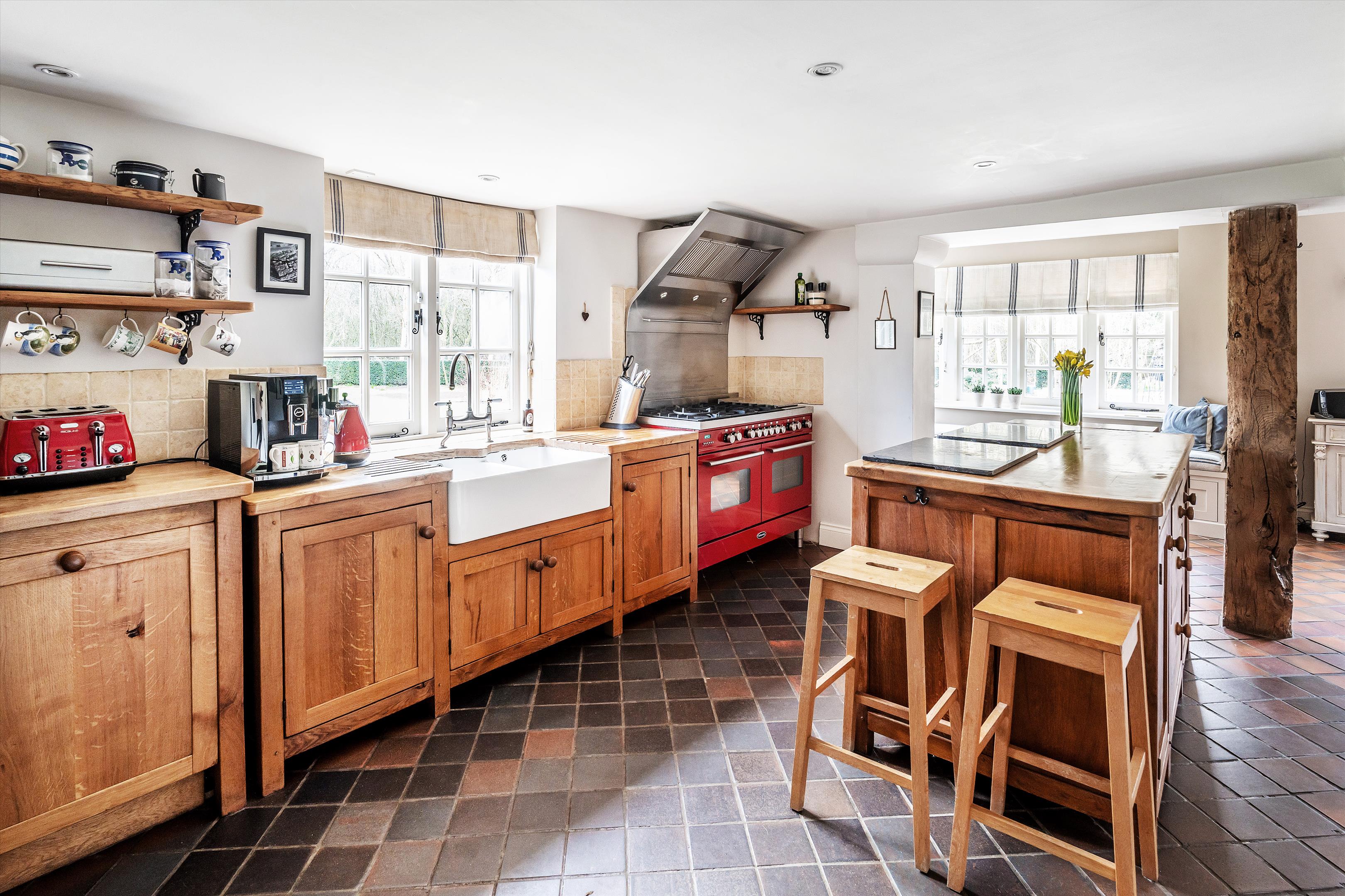 Trunley Heath Road, Bramley, Guildford, Surrey GU5 0BW