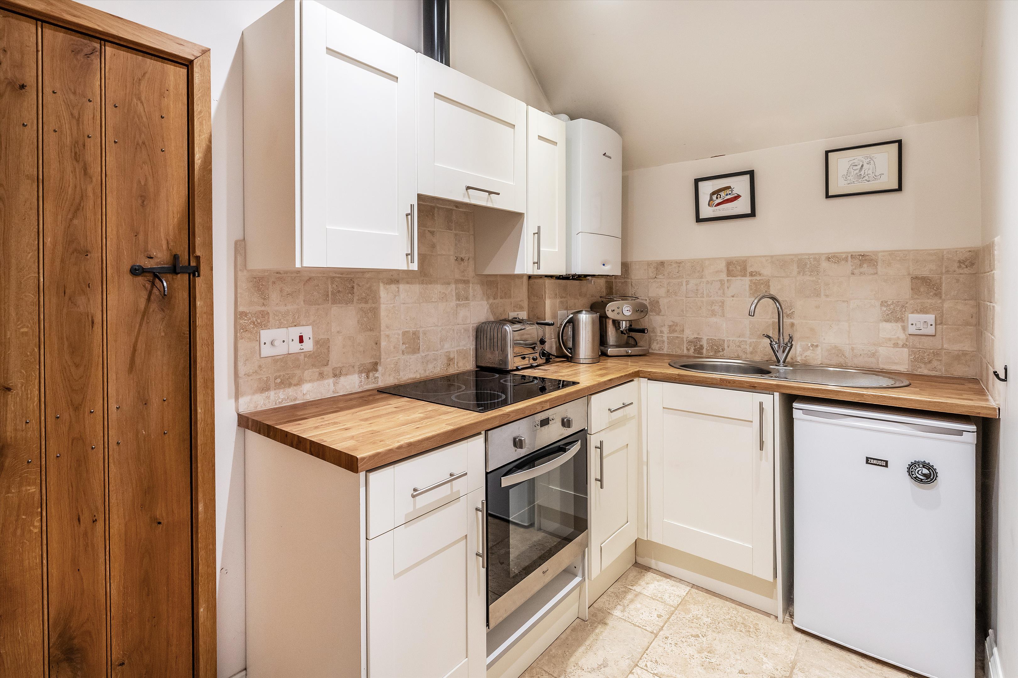 Trunley Heath Road, Bramley, Guildford, Surrey GU5 0BW