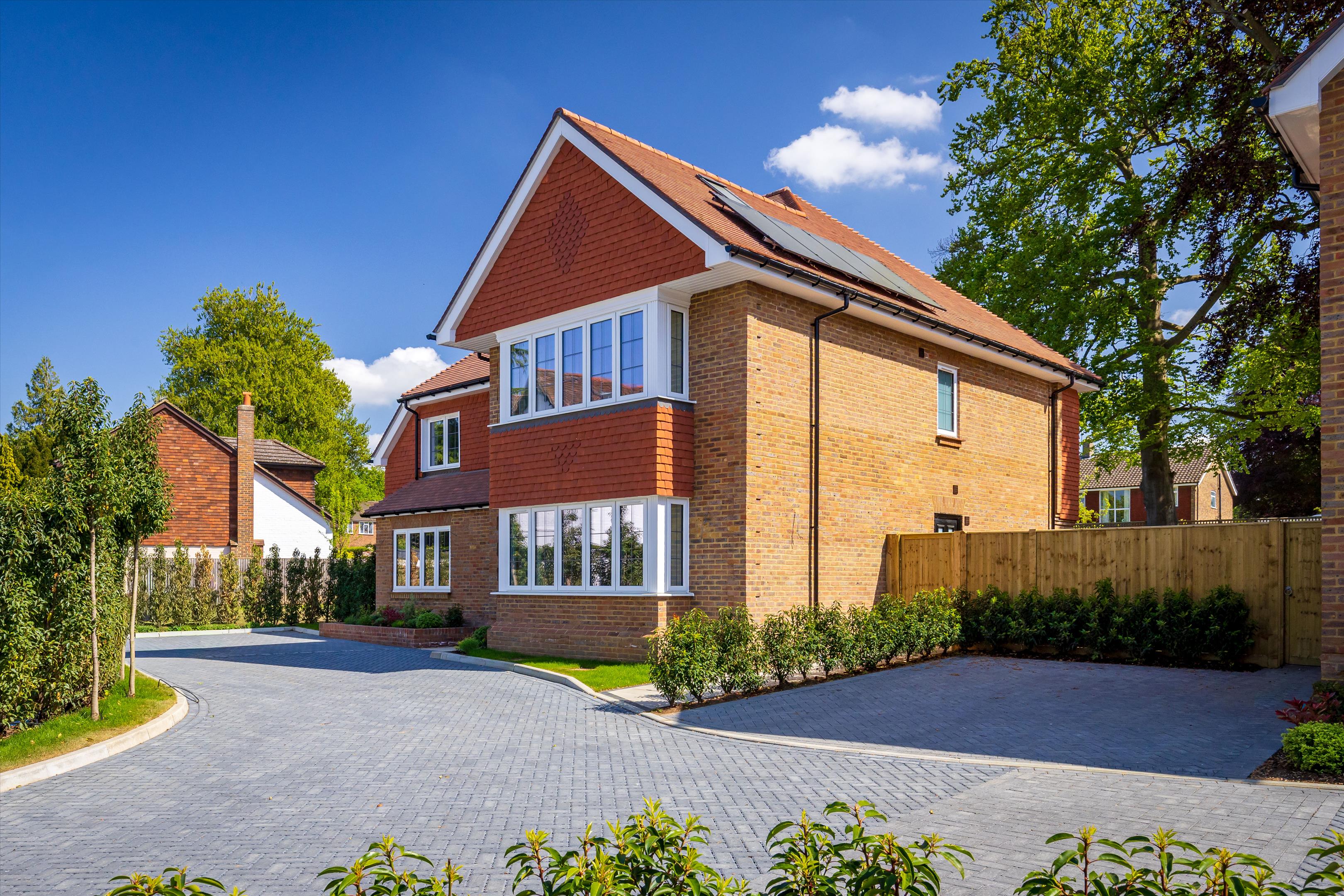 Horseshoe Crescent, Guildford GU1.