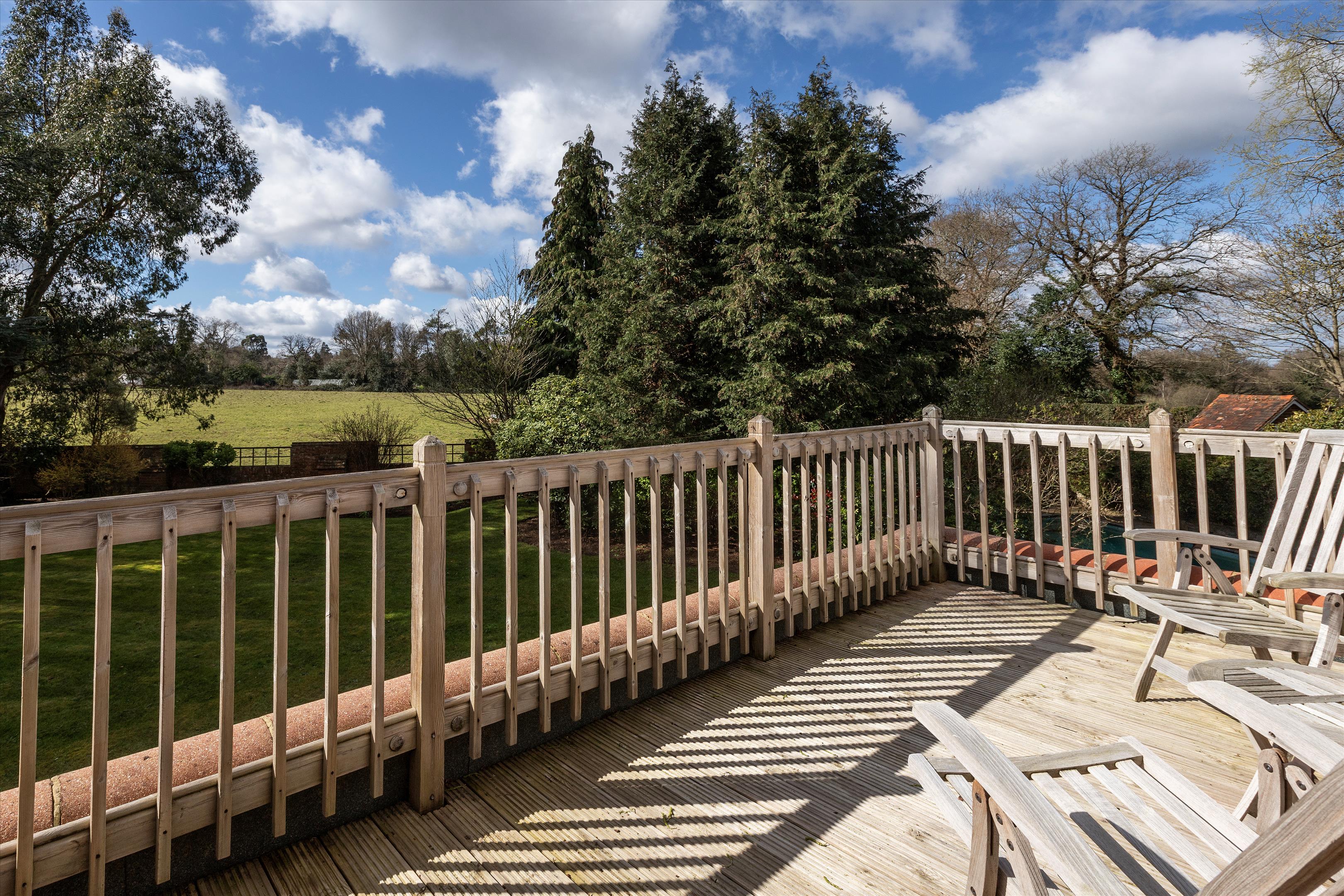 Hale House Lane, Churt, Farnham, Surrey GU10