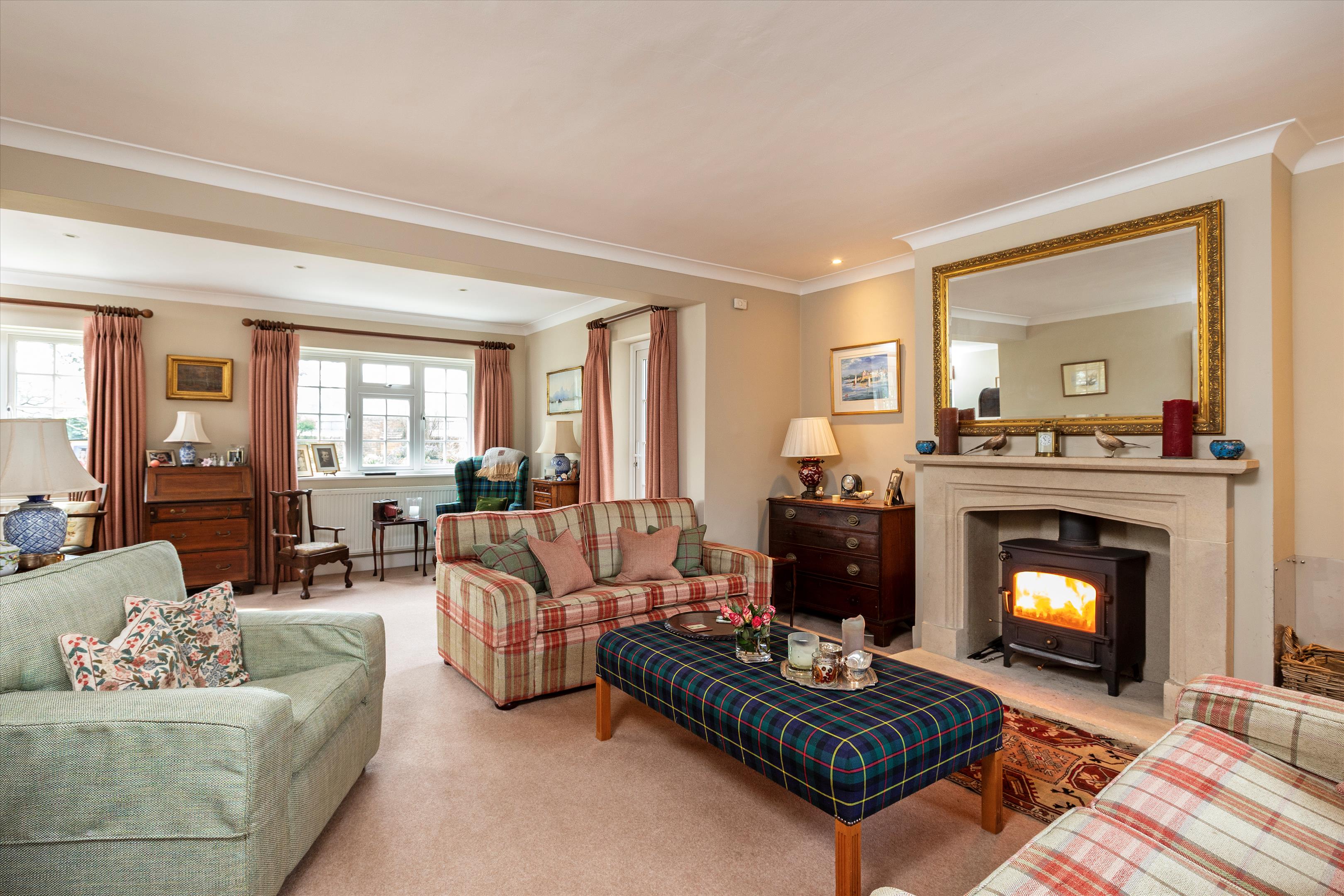 Hale House Lane, Churt, Farnham, Surrey GU10