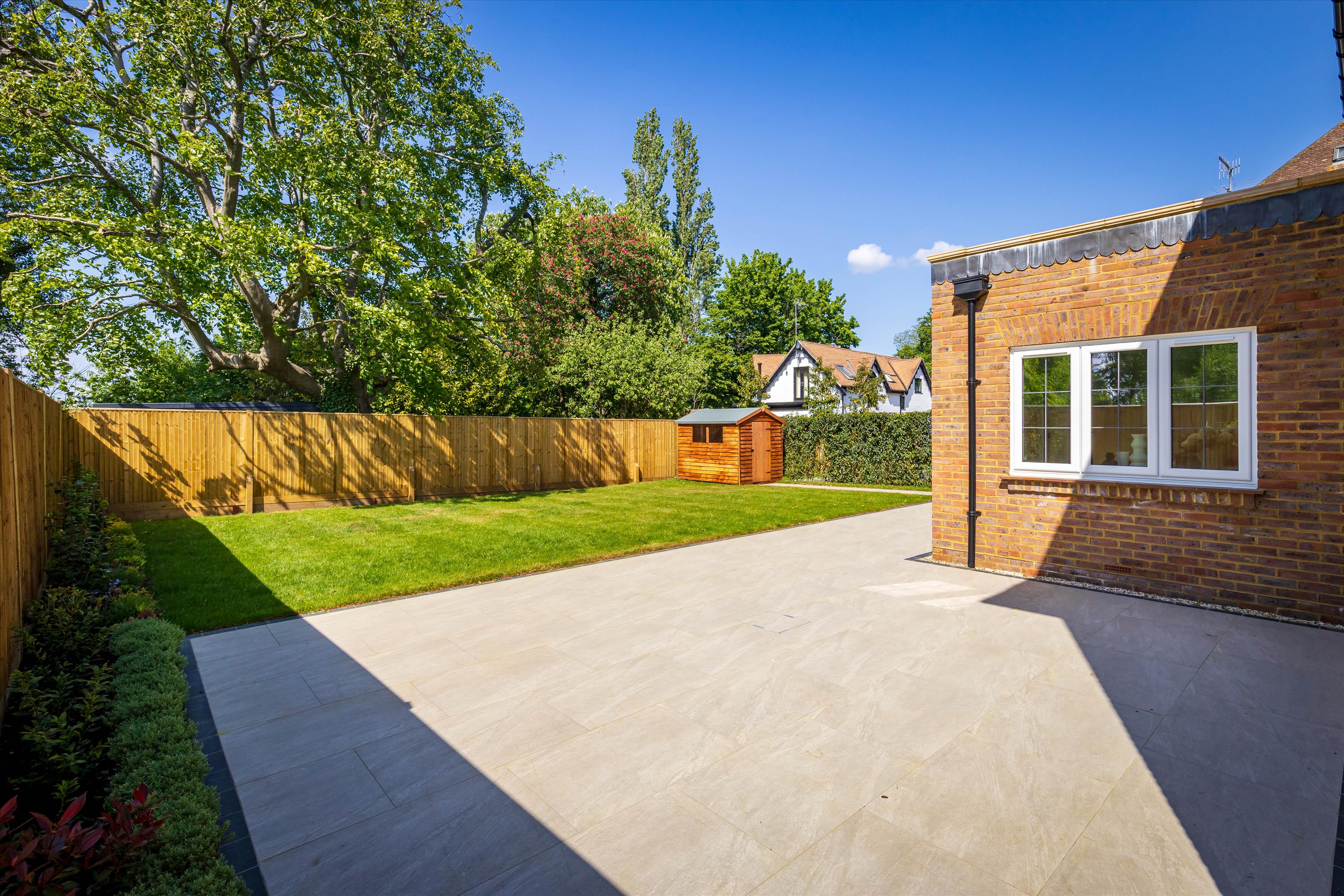Horseshoe Crescent, Guildford GU1