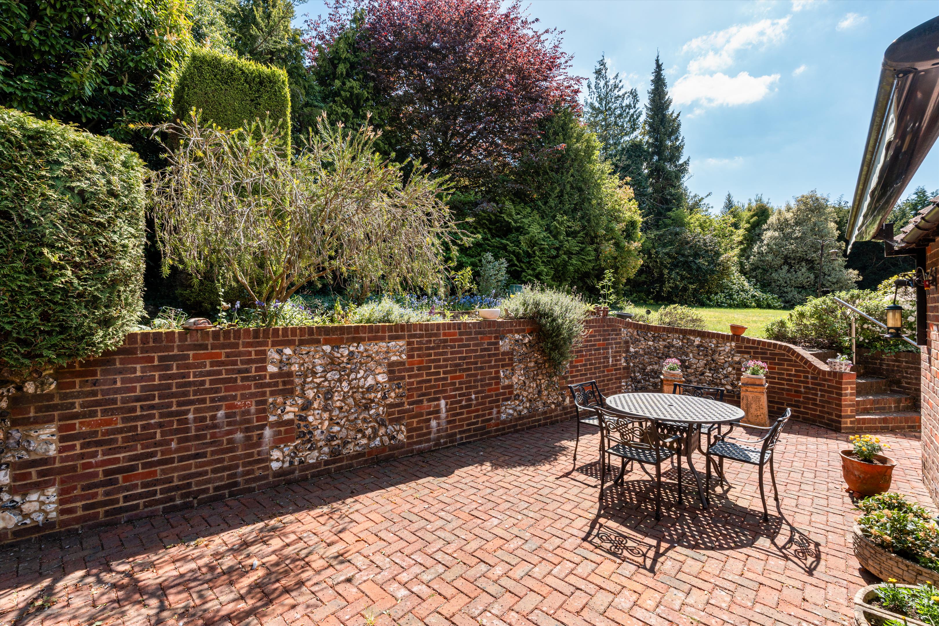 Broadwater Rise, Guildford, Surrey GU1
