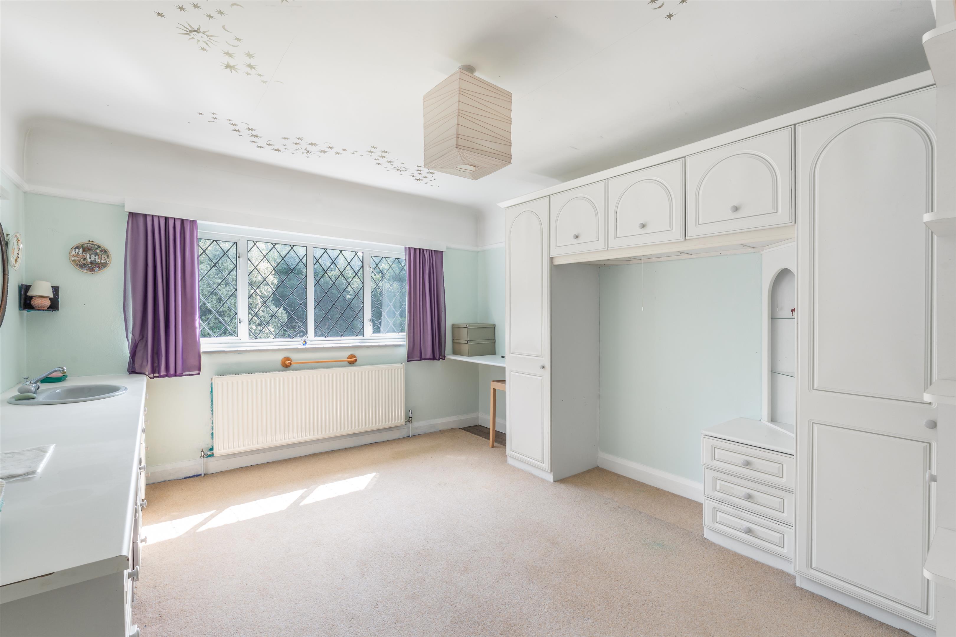 Broadwater Rise, Guildford, Surrey GU1