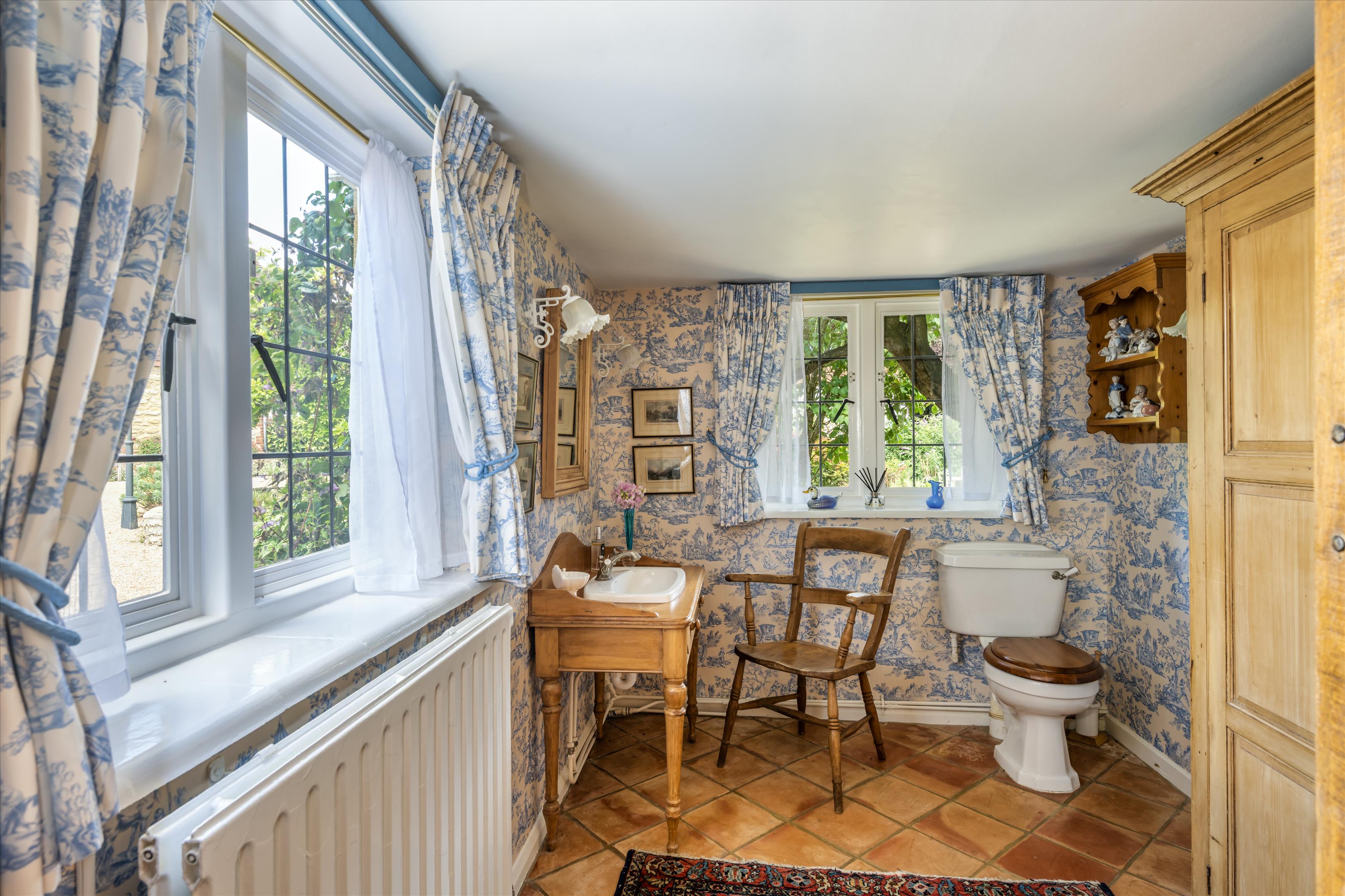 Coneyhurst Lane, Ewhurst, Cranleigh, Surrey GU6 7PW