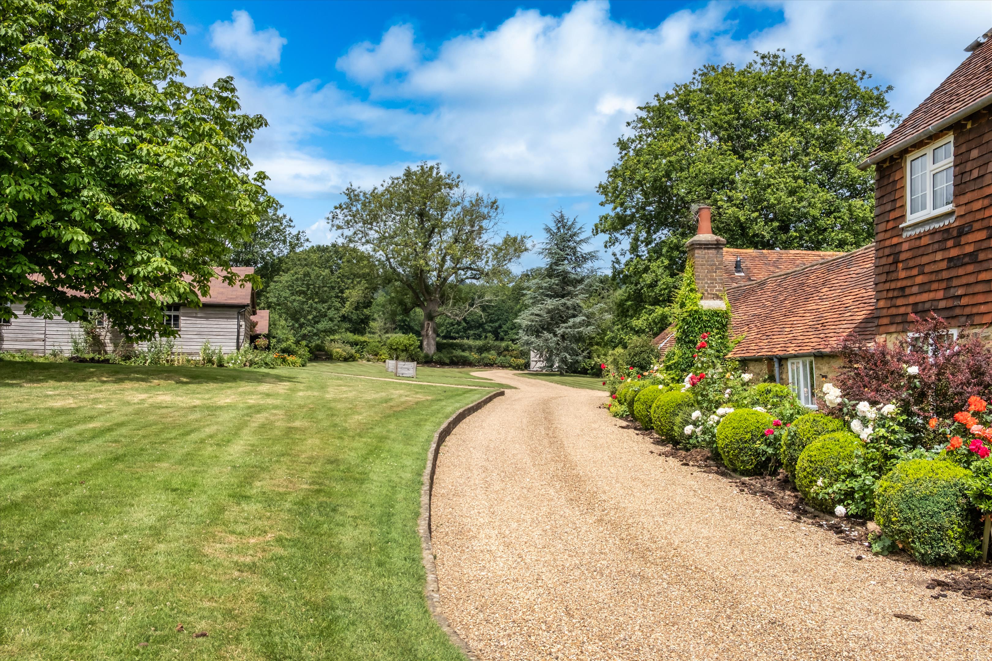 Coneyhurst Lane, Ewhurst, Cranleigh, Surrey GU6 7PW