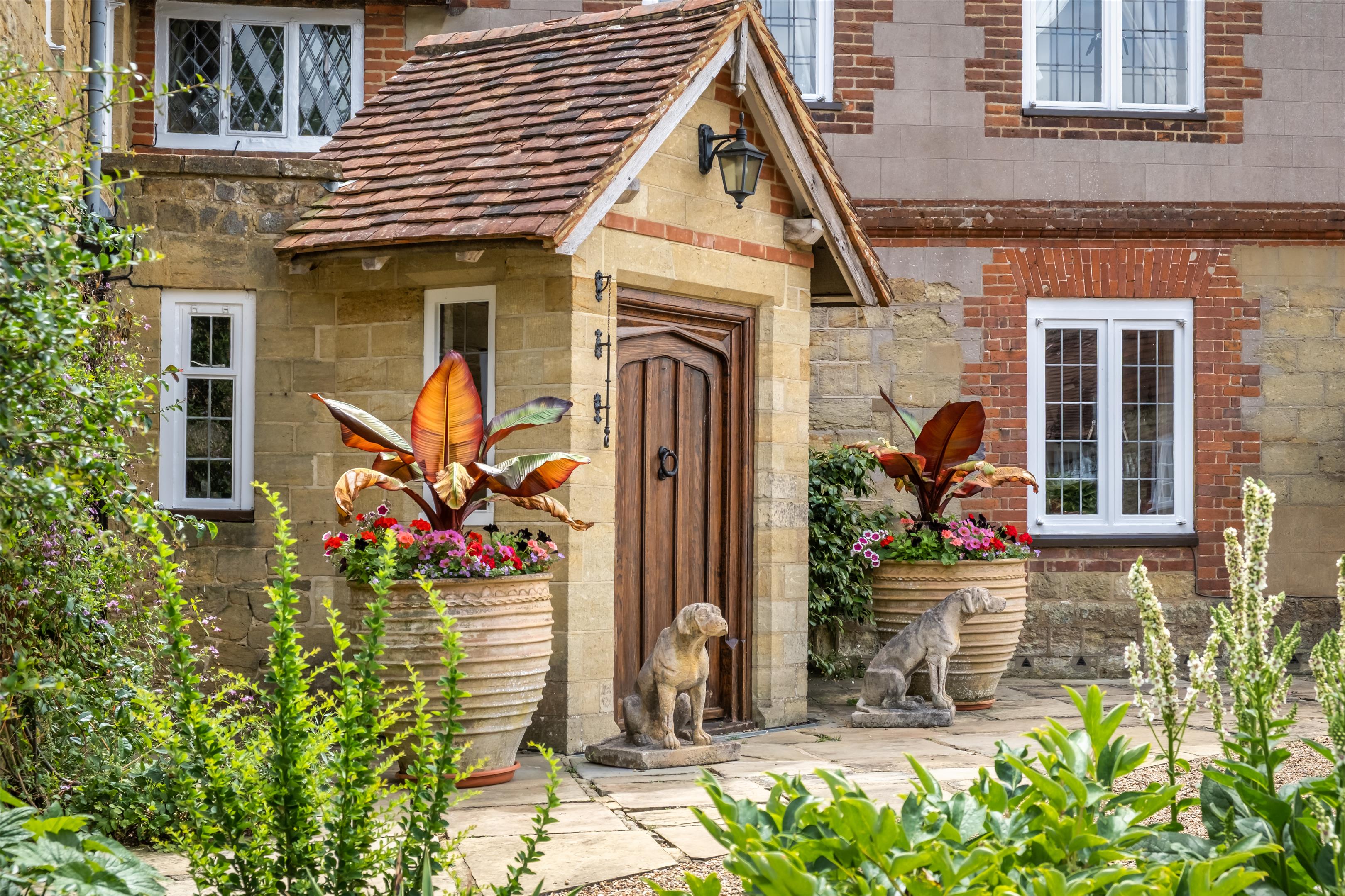Coneyhurst Lane, Ewhurst, Cranleigh, Surrey GU6 7PW