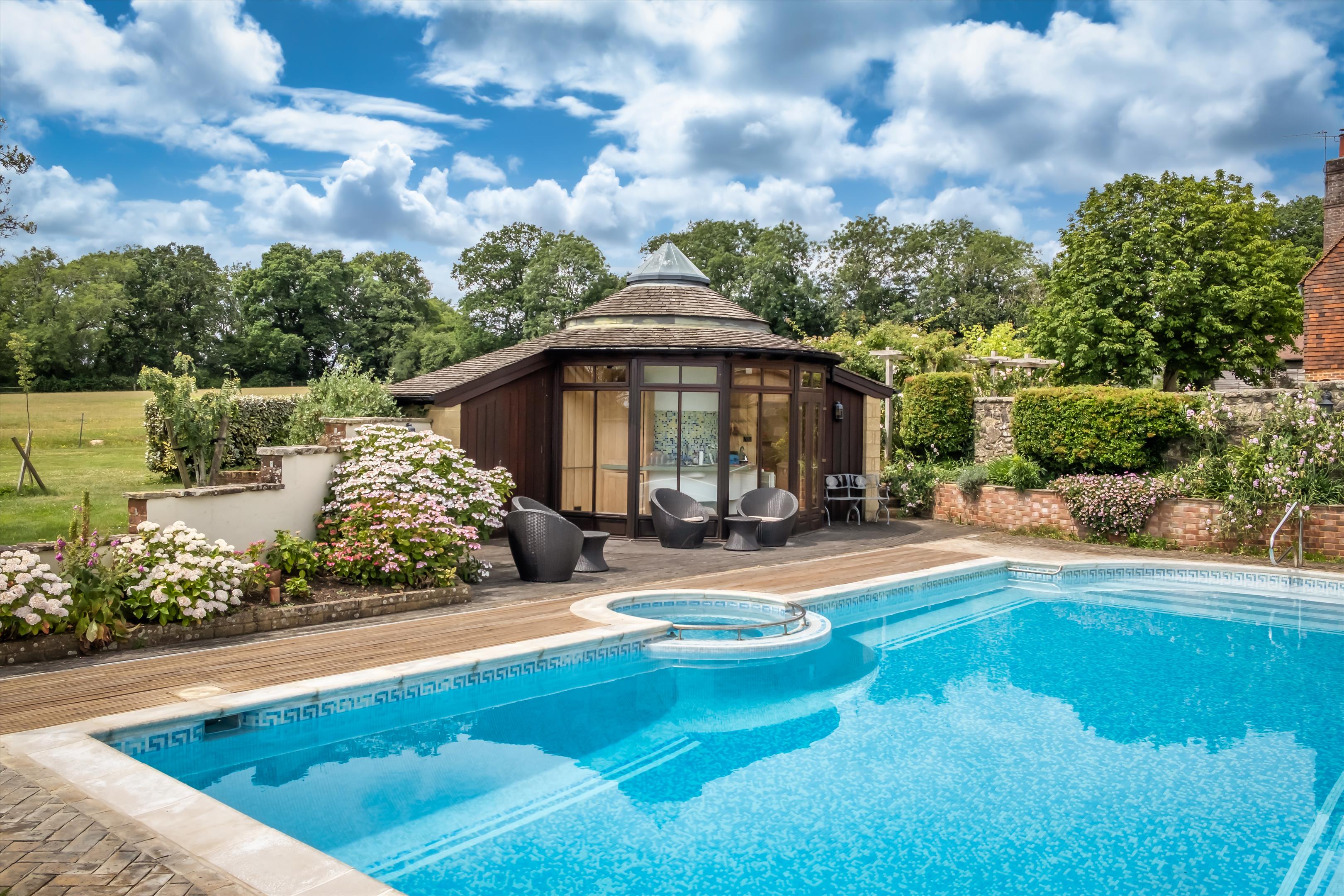 Coneyhurst Lane, Ewhurst, Cranleigh, Surrey GU6 7PW