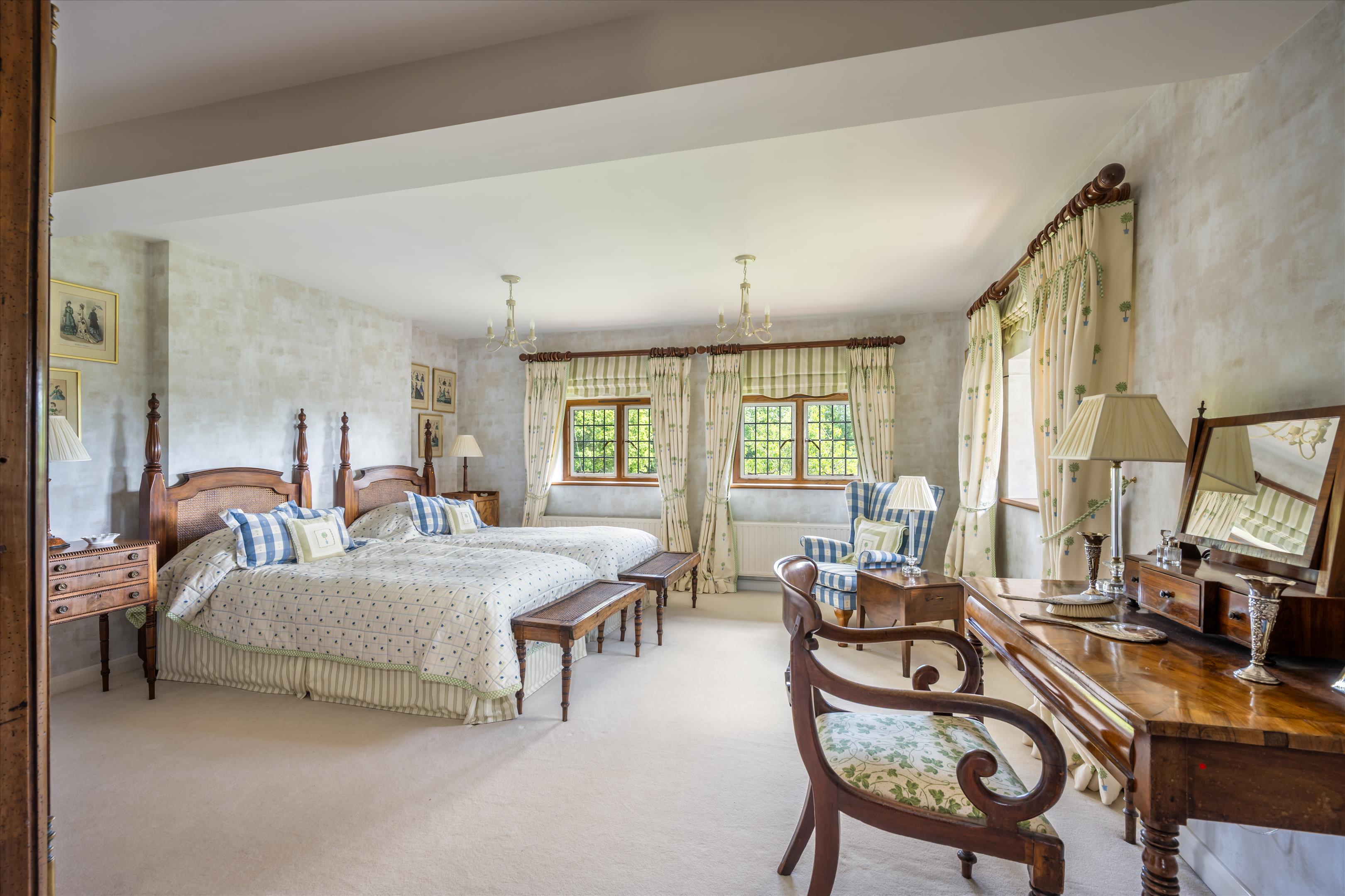 Coneyhurst Lane, Ewhurst, Cranleigh, Surrey GU6 7PW
