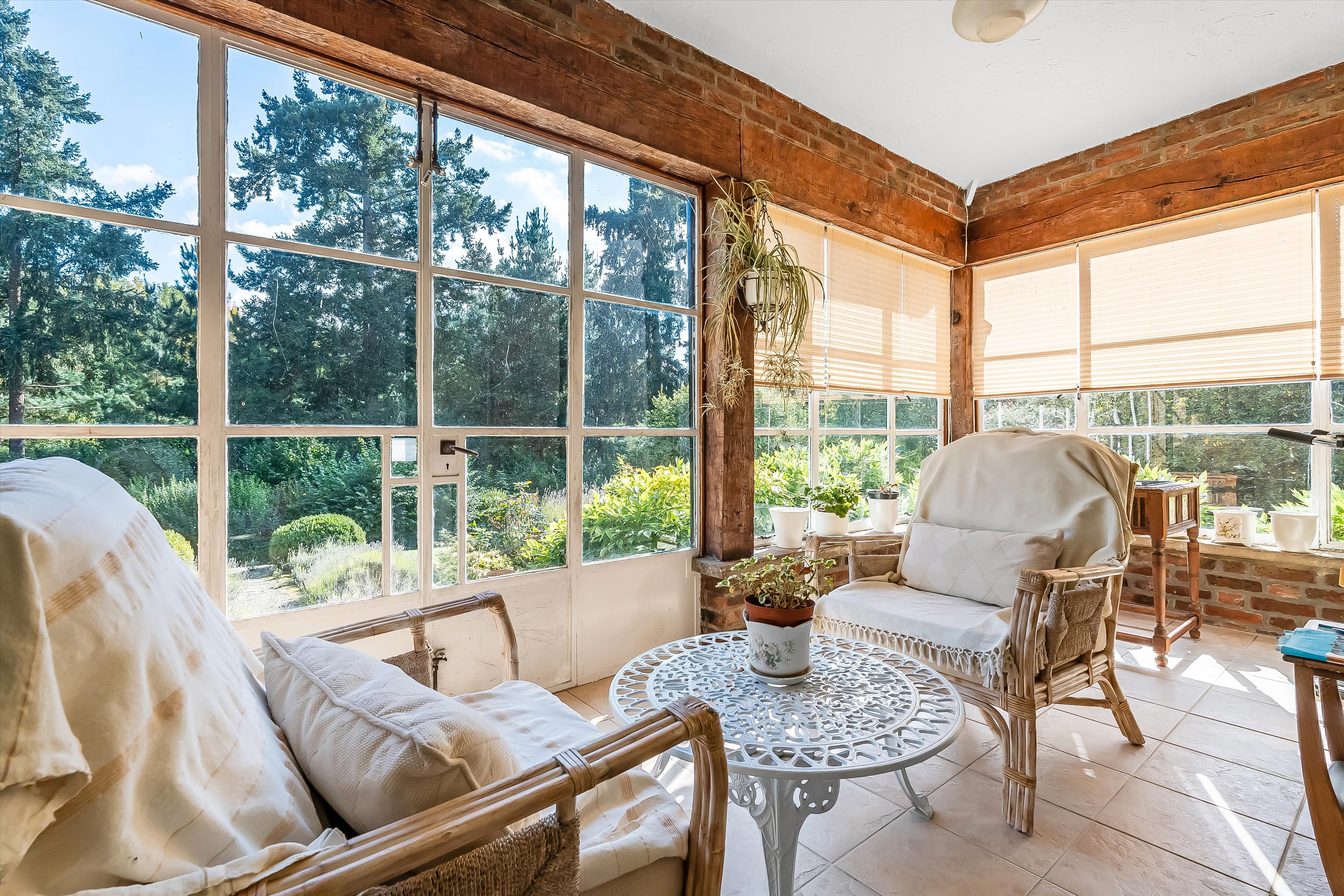 Snowdenham Lane, Bramley, Guildford, Surrey, GU5 0DB