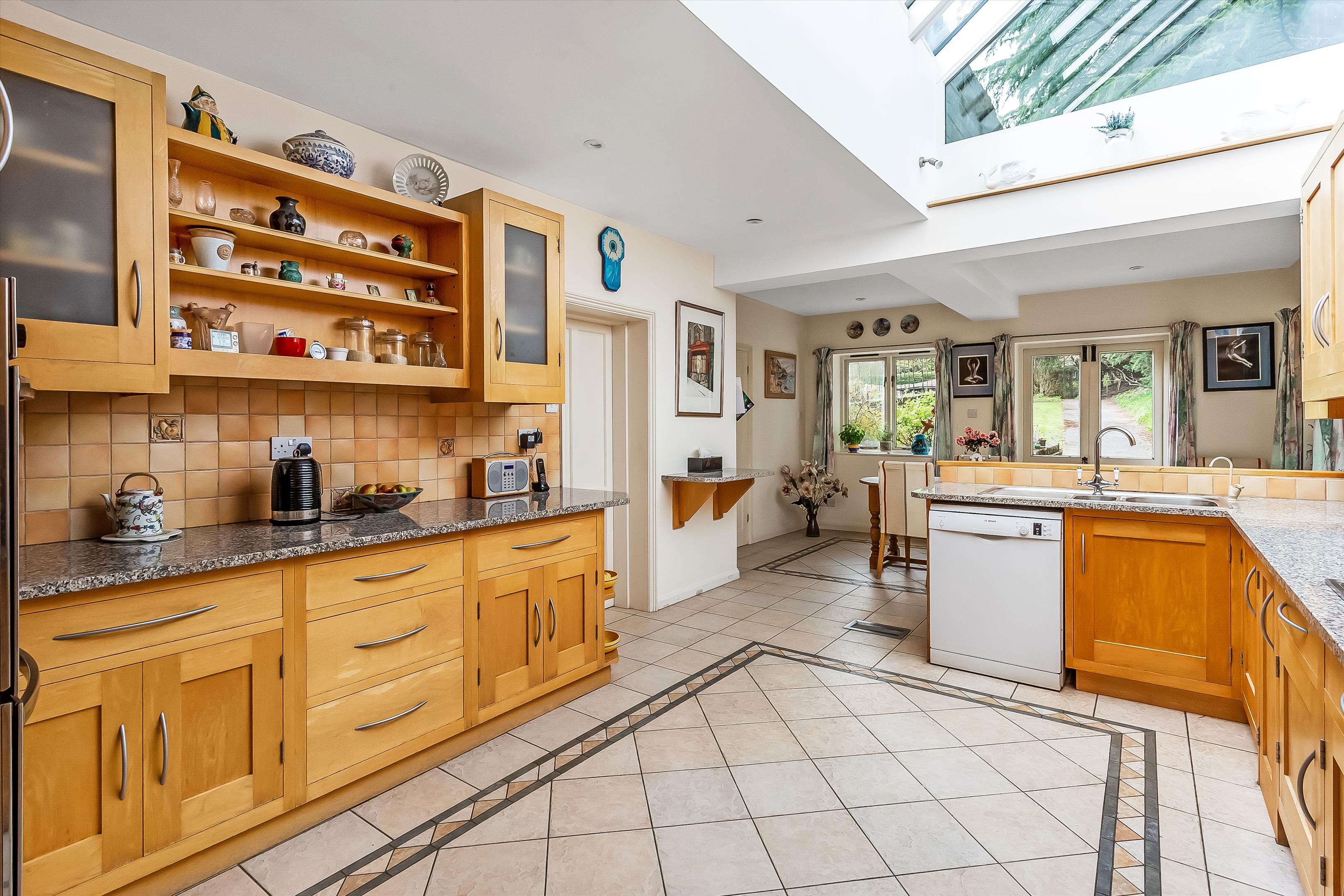 Old Portsmouth Road, Artington, Guildford, GU3
