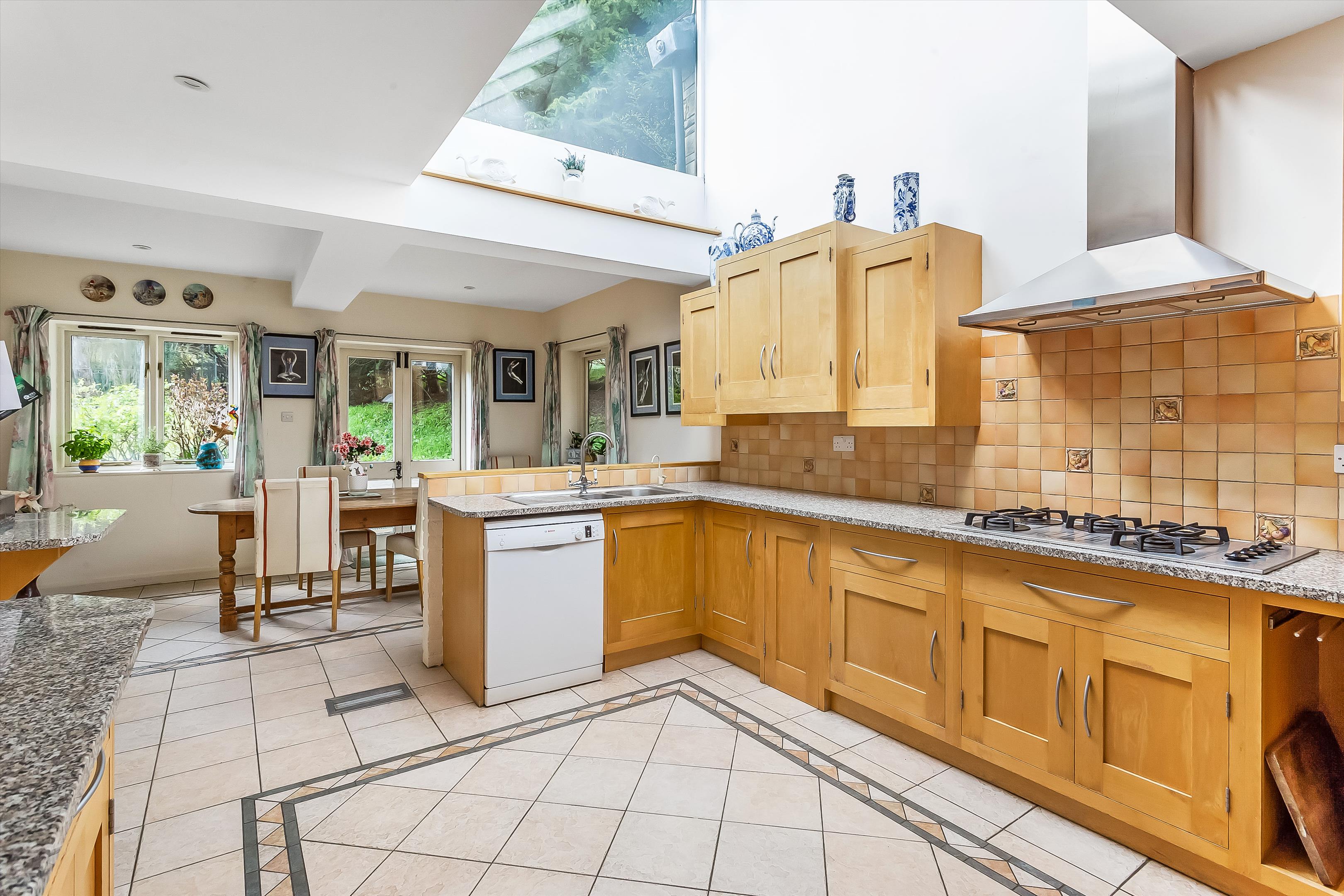 Old Portsmouth Road, Artington, Guildford, GU3