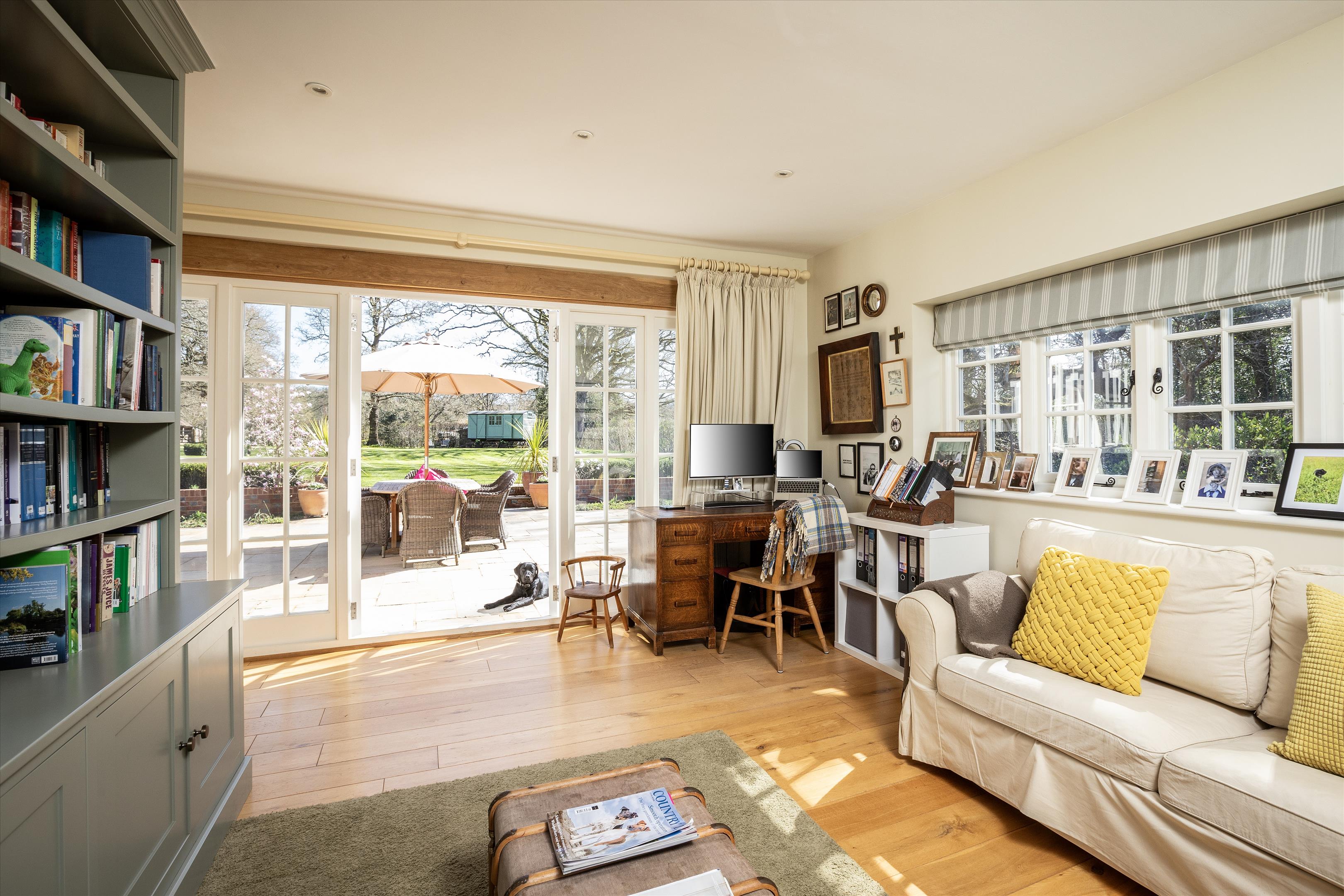 Knightons Lane, Dunsfold, Godalming, Surrey, GU8