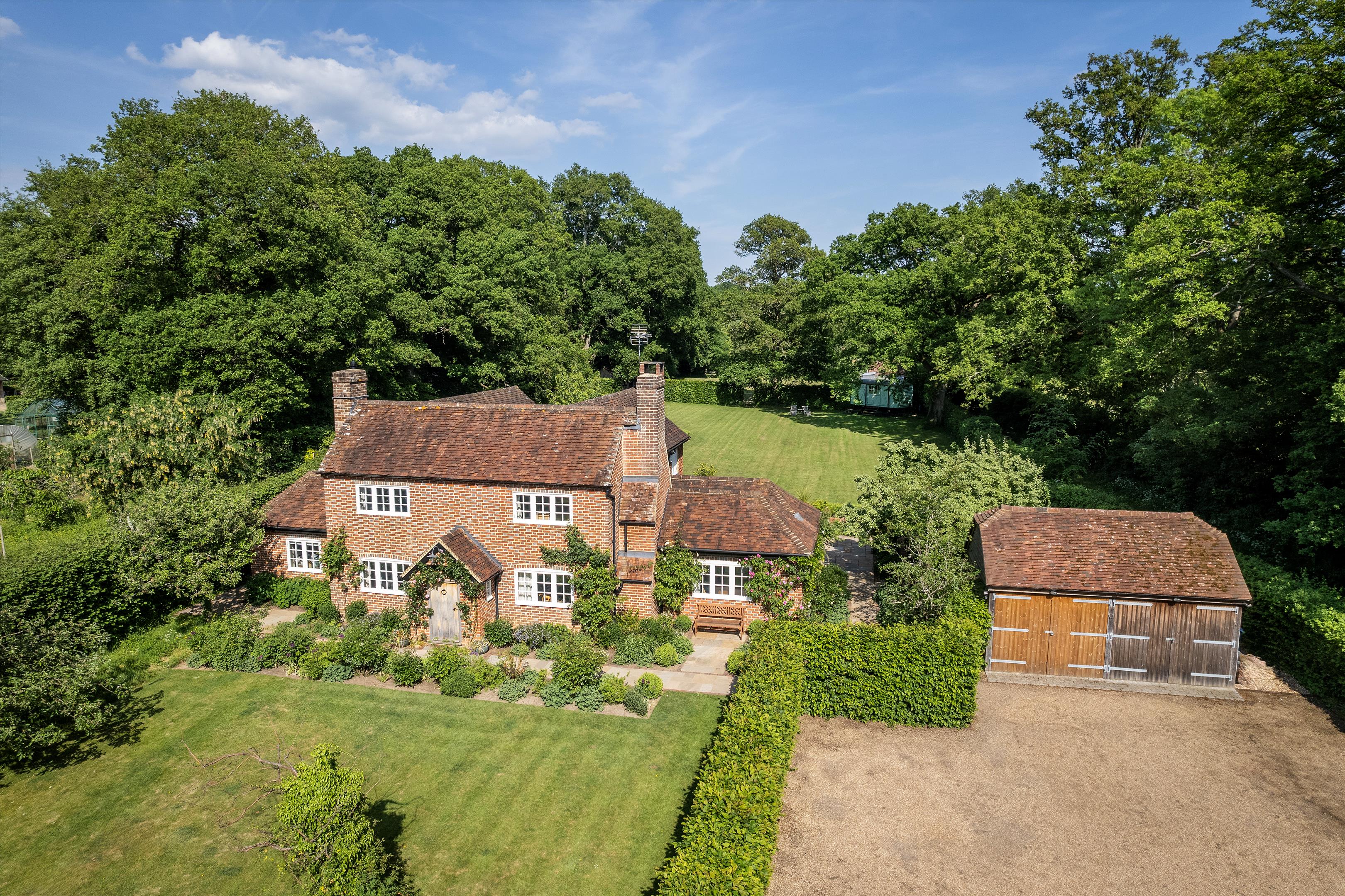 Knightons Lane, Dunsfold, Godalming, Surrey, GU8