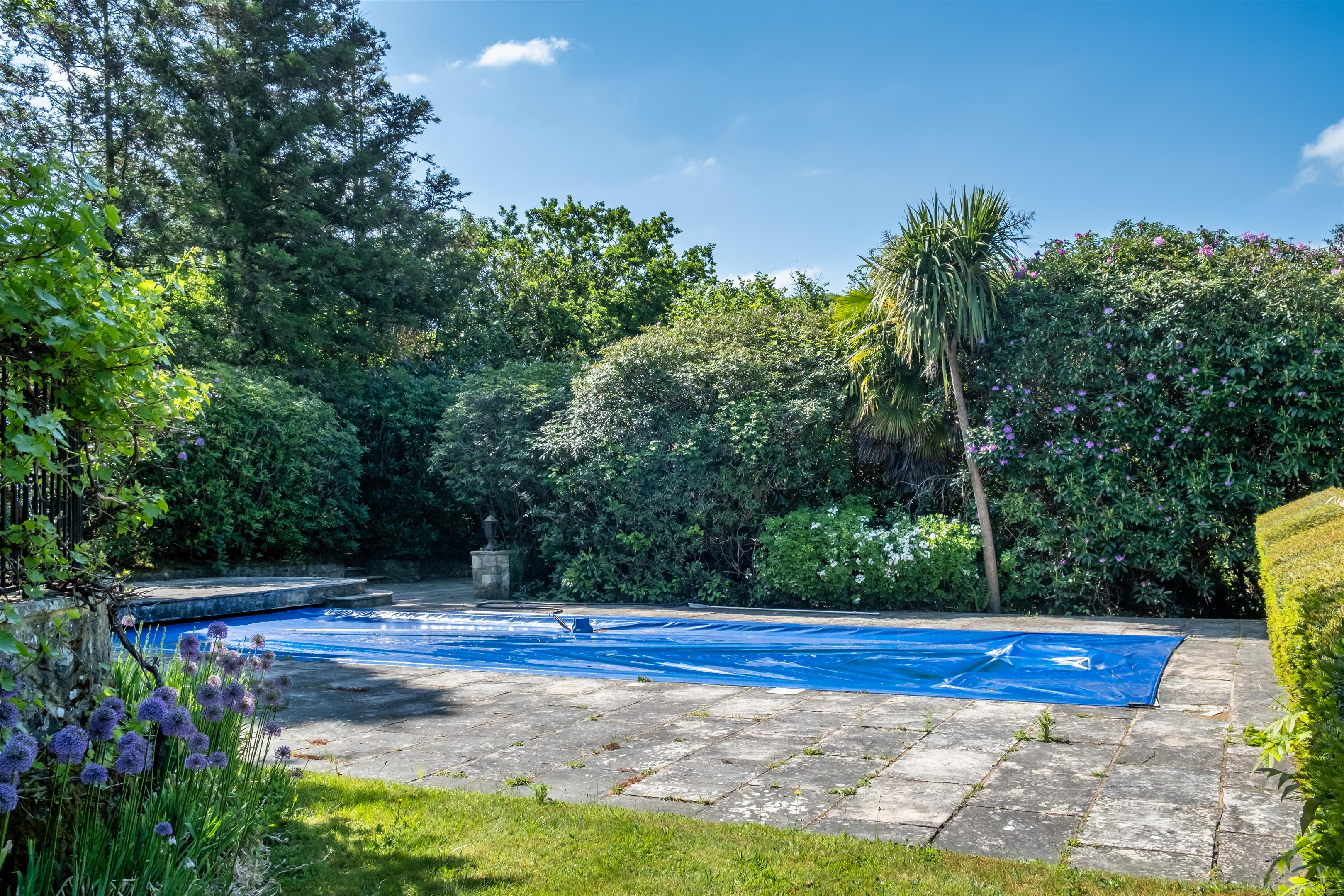 Sutton Place, Abinger Hammer, Dorking, Surrey, RH5