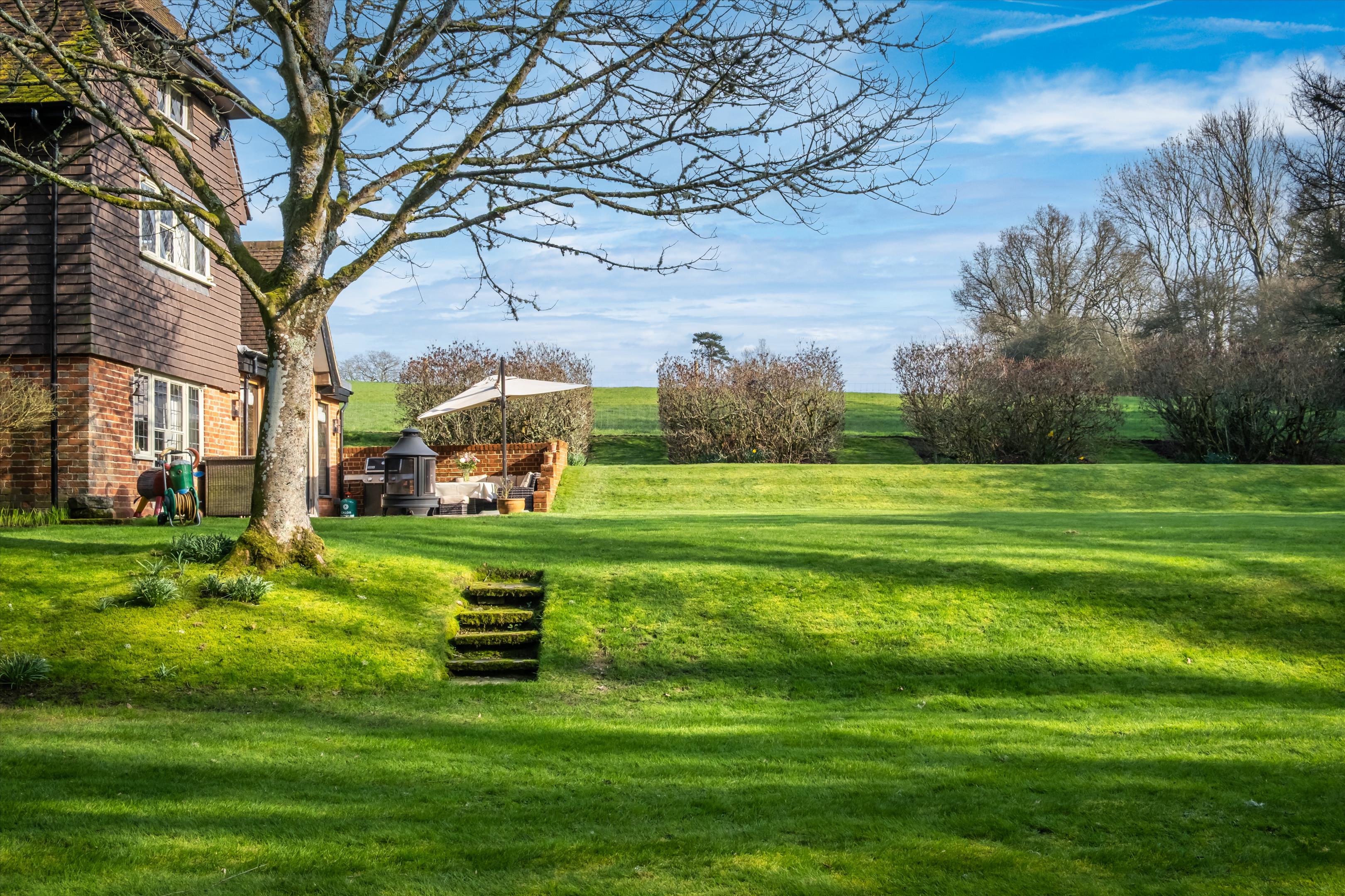 Smithwood Common, Cranleigh, Surrey, GU6 8QX.