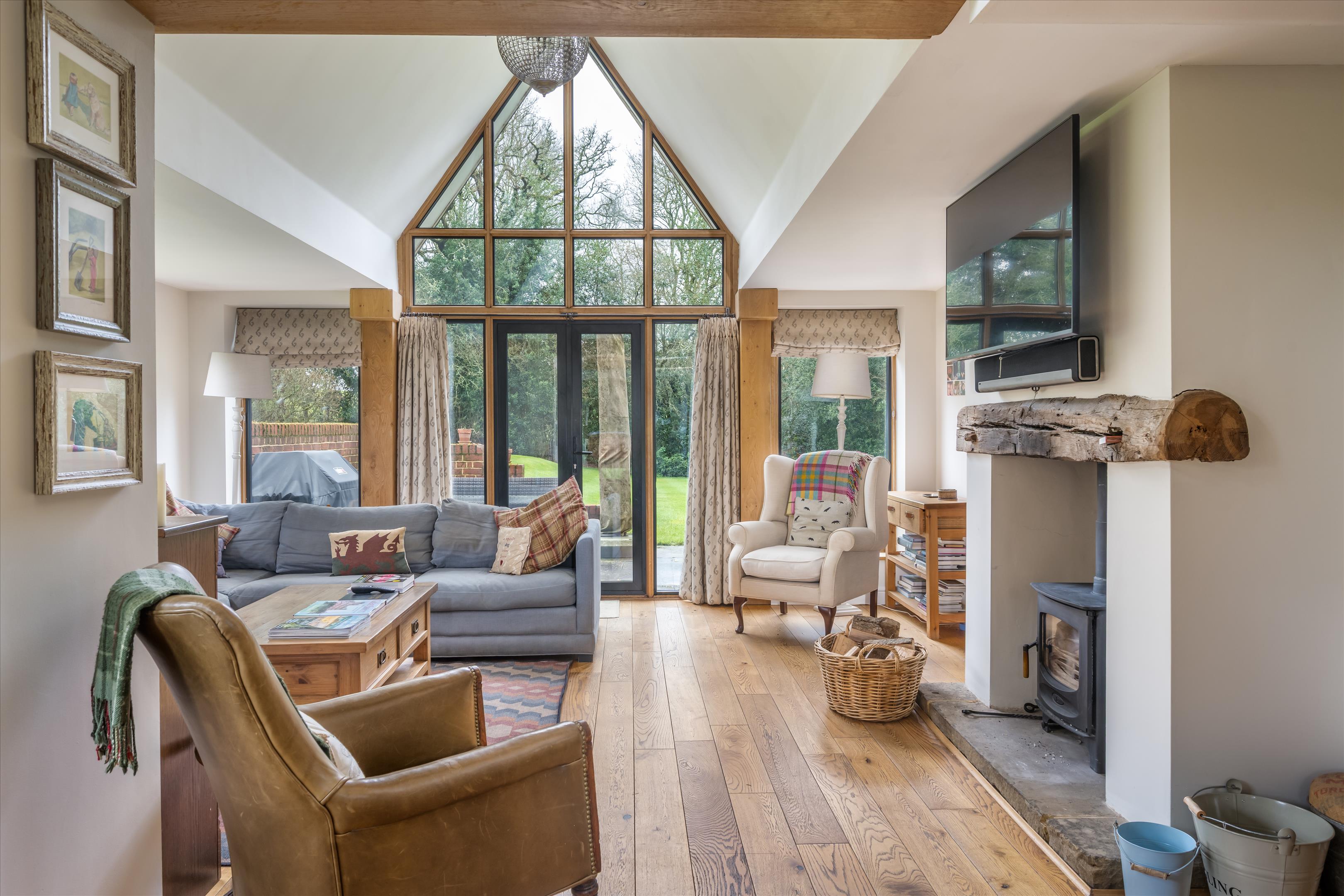Smithwood Common, Cranleigh, Surrey, GU6 8QX.