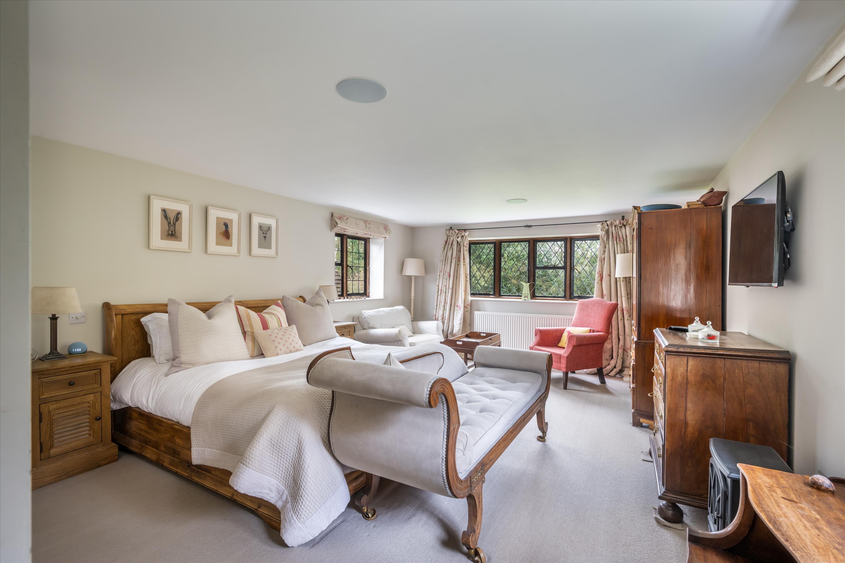 Smithwood Common, Cranleigh, Surrey, GU6 8QX.