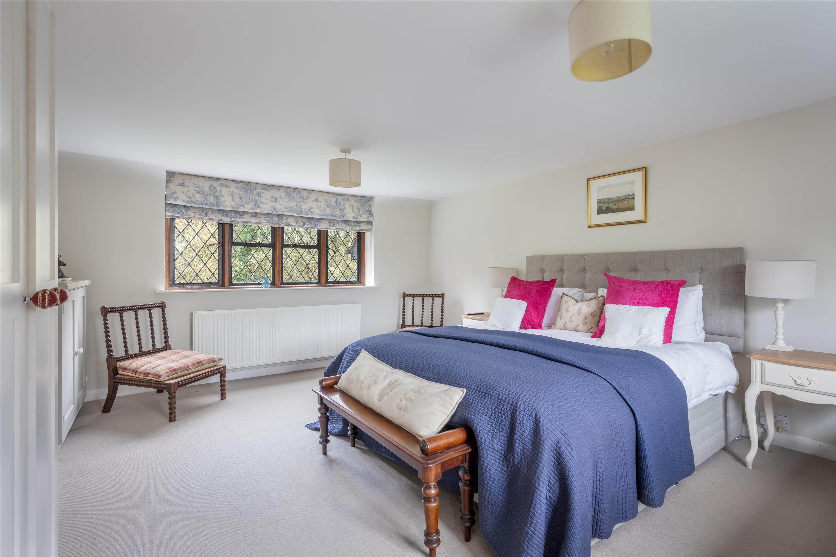 Smithwood Common, Cranleigh, Surrey, GU6 8QX.