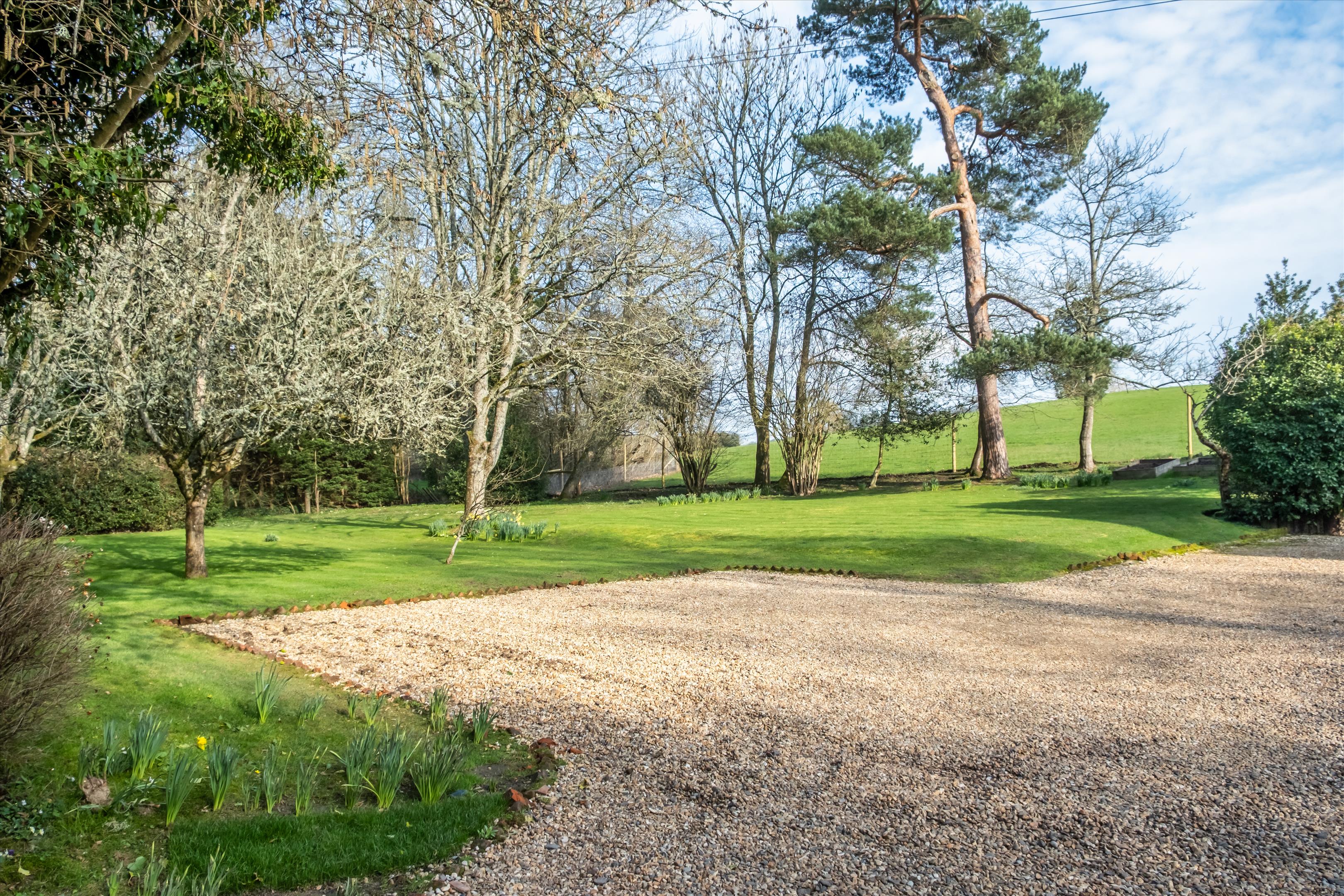 Smithwood Common, Cranleigh, Surrey, GU6 8QX.