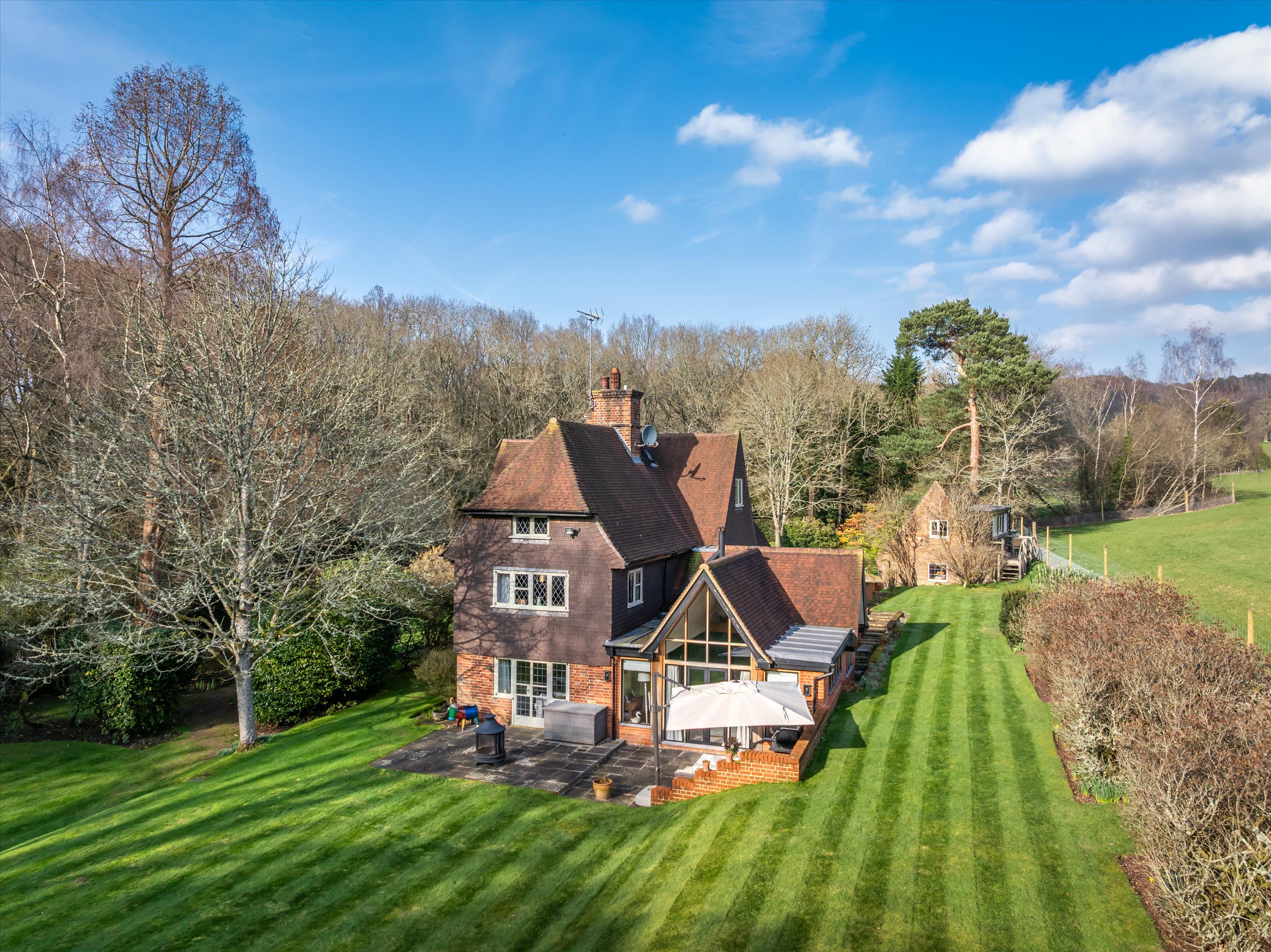 Smithwood Common, Cranleigh, Surrey, GU6 8QX.