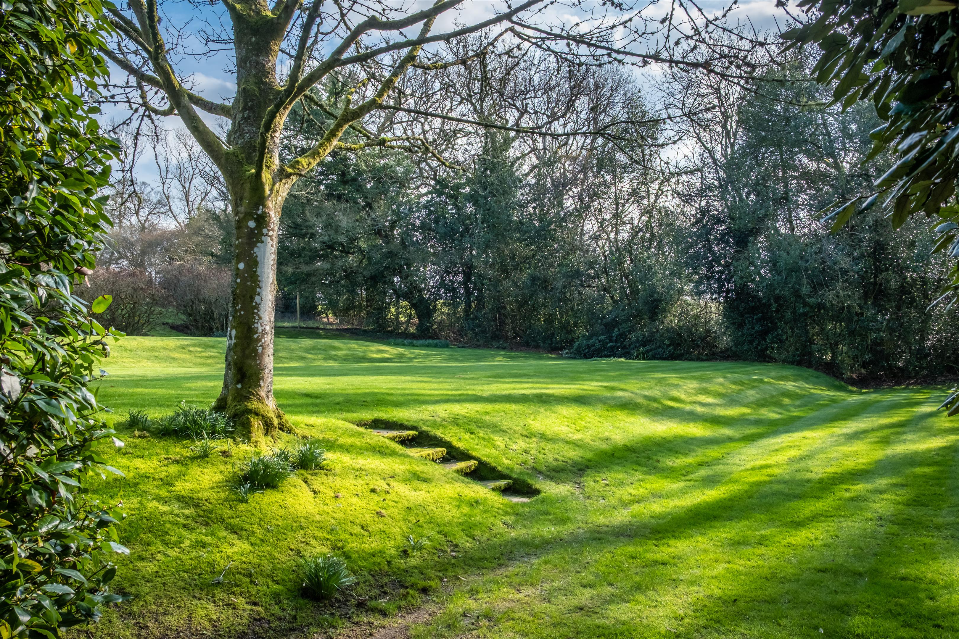 Smithwood Common, Cranleigh, Surrey, GU6 8QX.