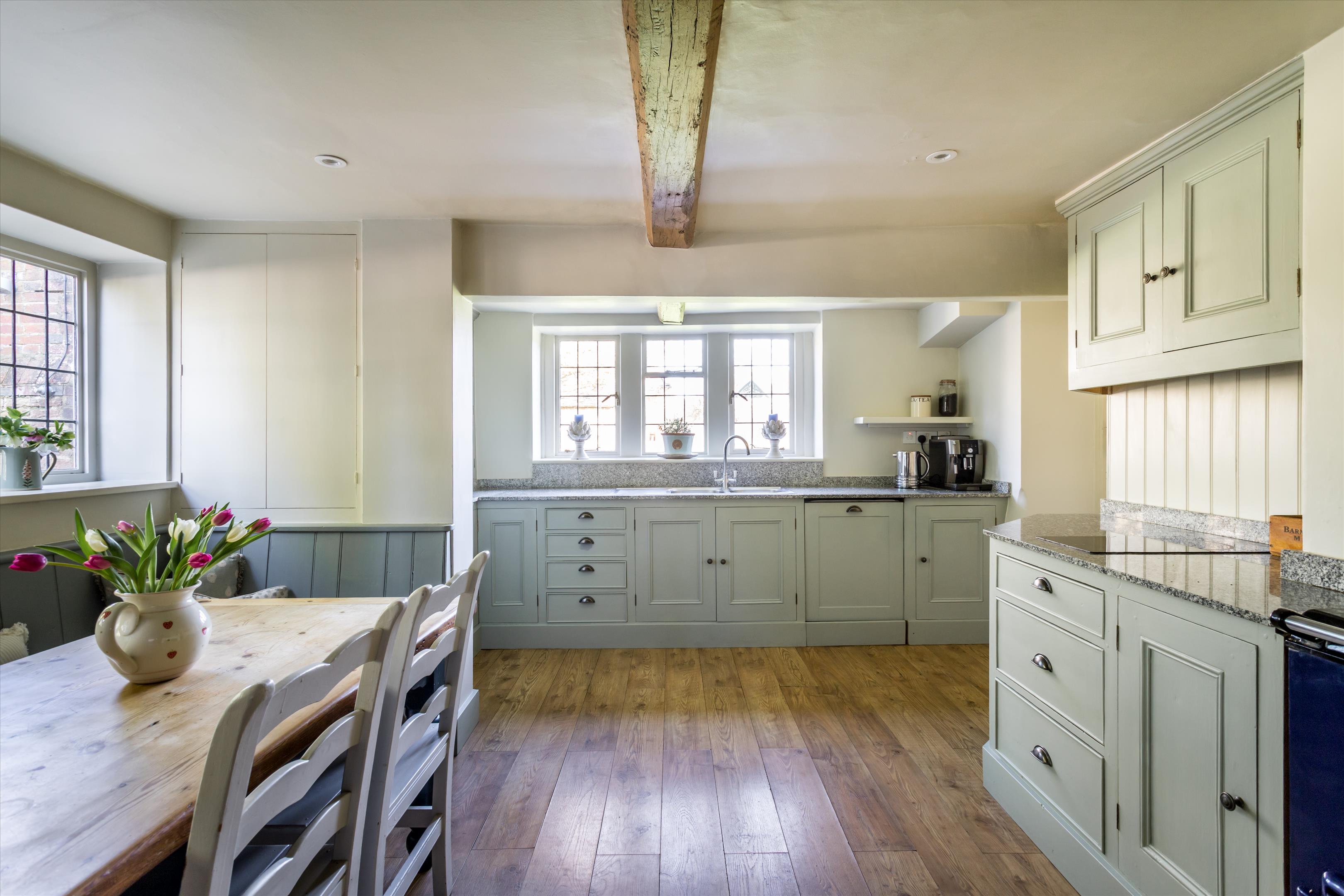 The Street, Shackleford, Godalming, Surrey, GU8